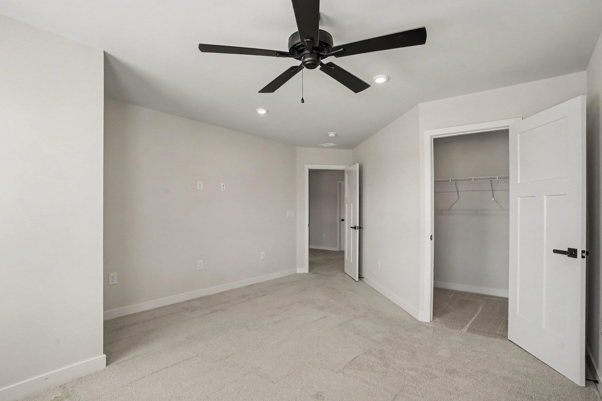 2415 Elowen Ln. Property Photo 28