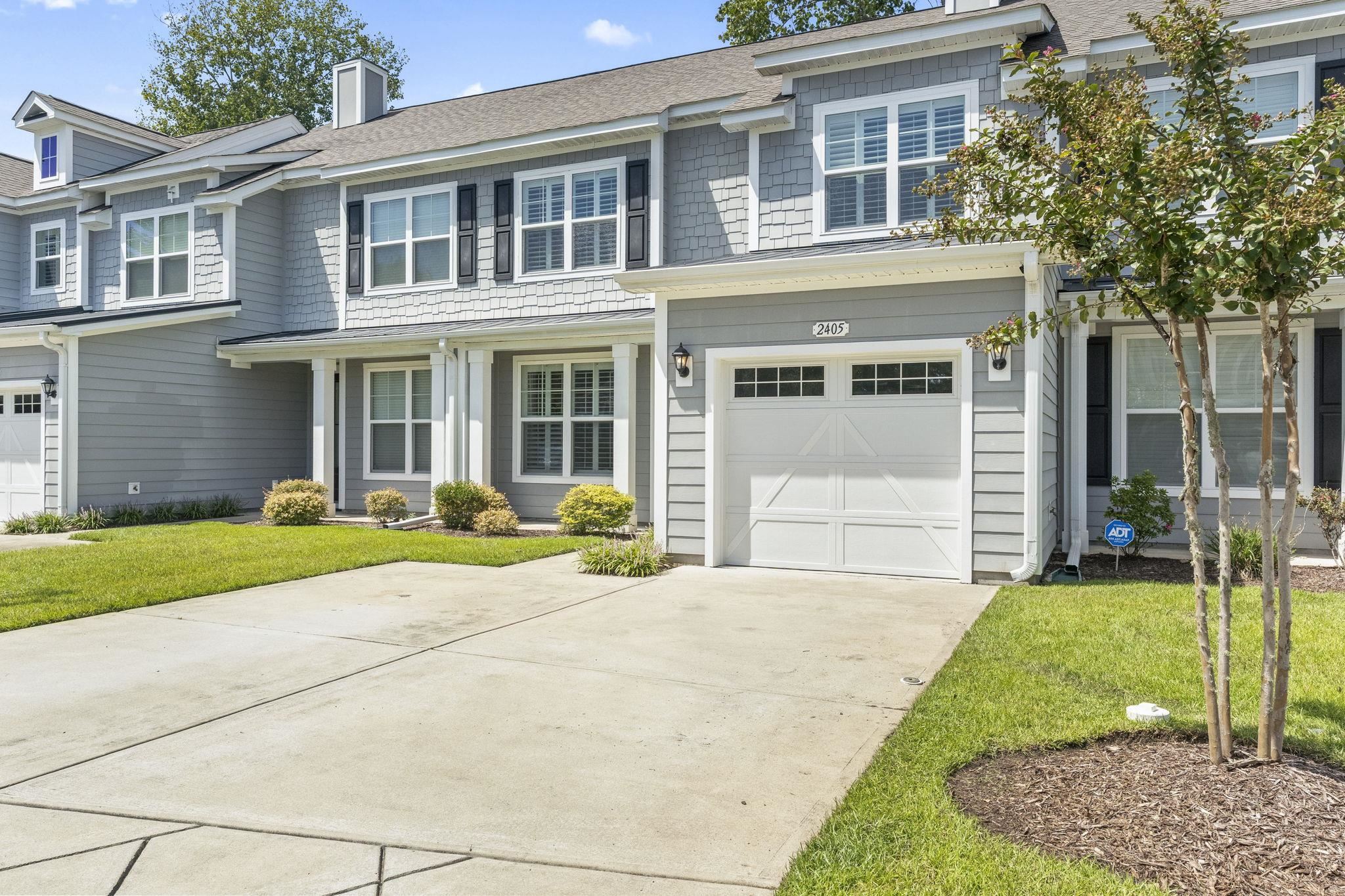 2405 Thoroughfare Dr. Property Photo 1