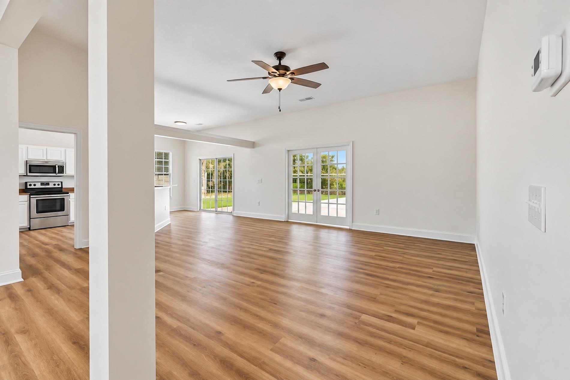 5911 Bridlewood Rd. Property Photo 10