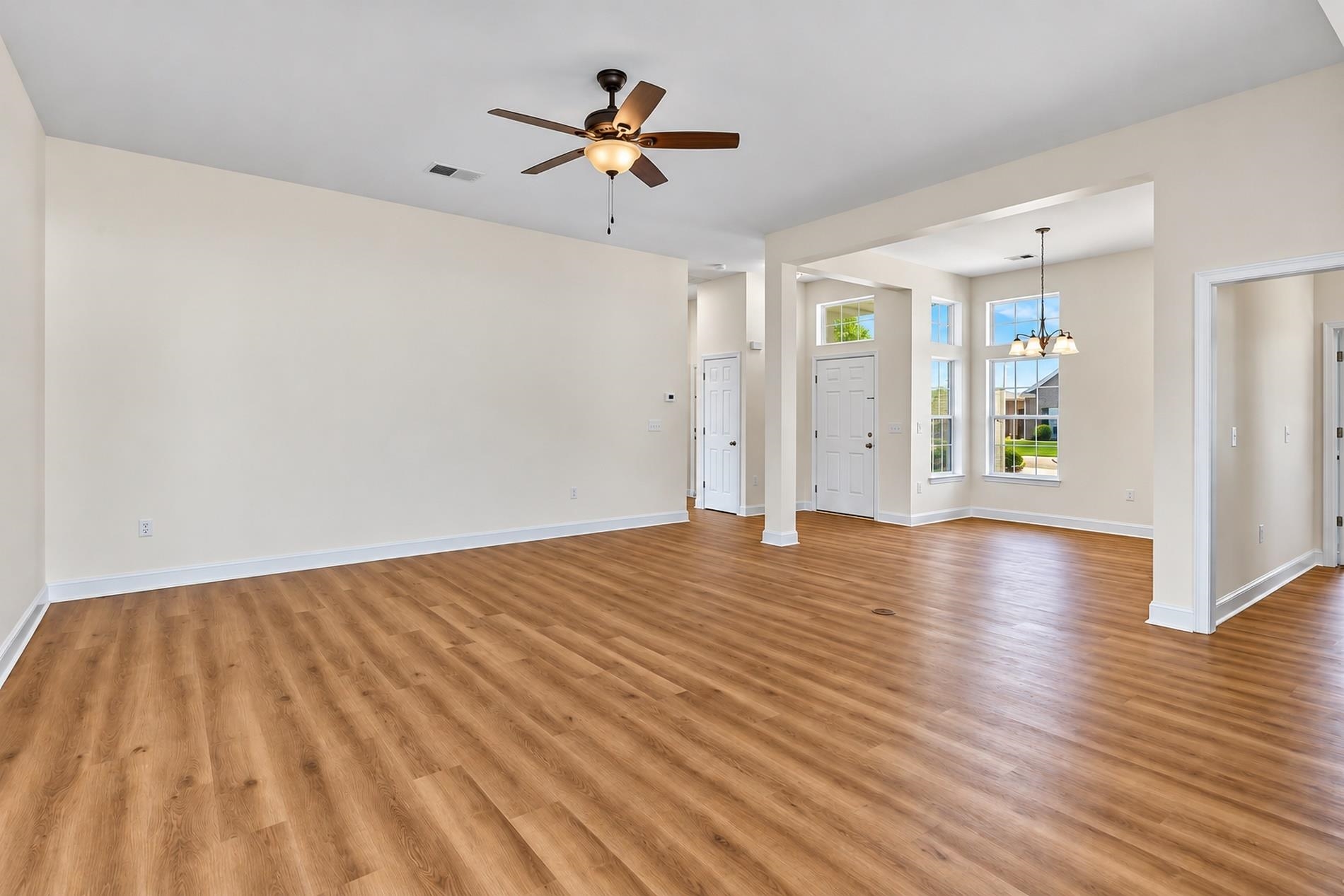 5911 Bridlewood Rd. Property Photo 11