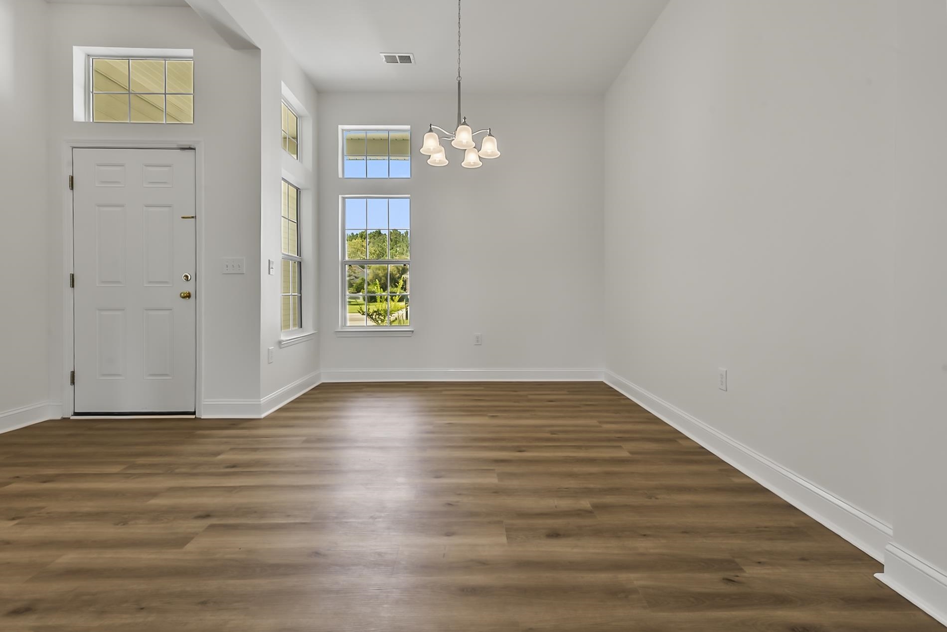 5911 Bridlewood Rd. Property Photo 14