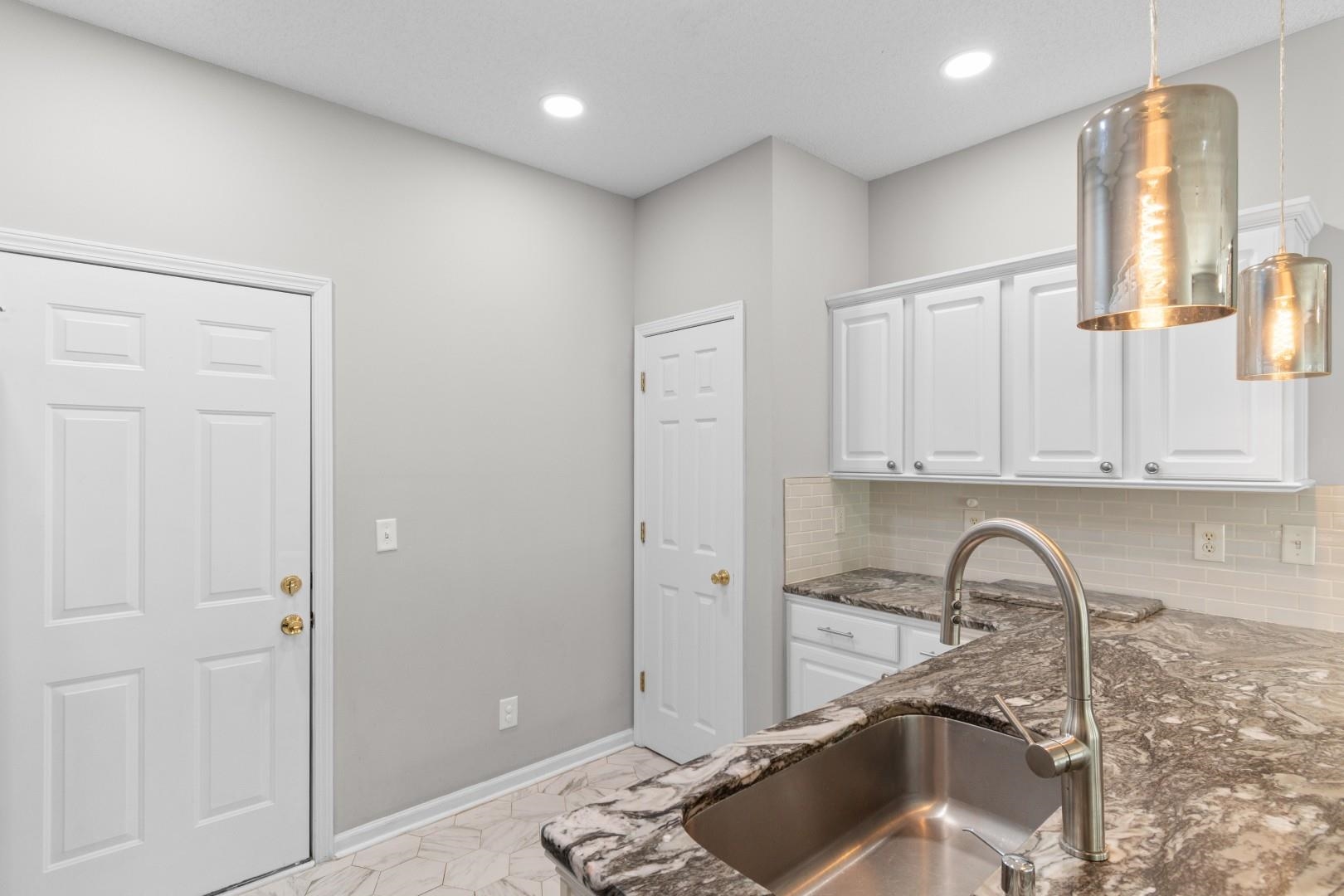4358 Rivergate Ln. Property Photo 6