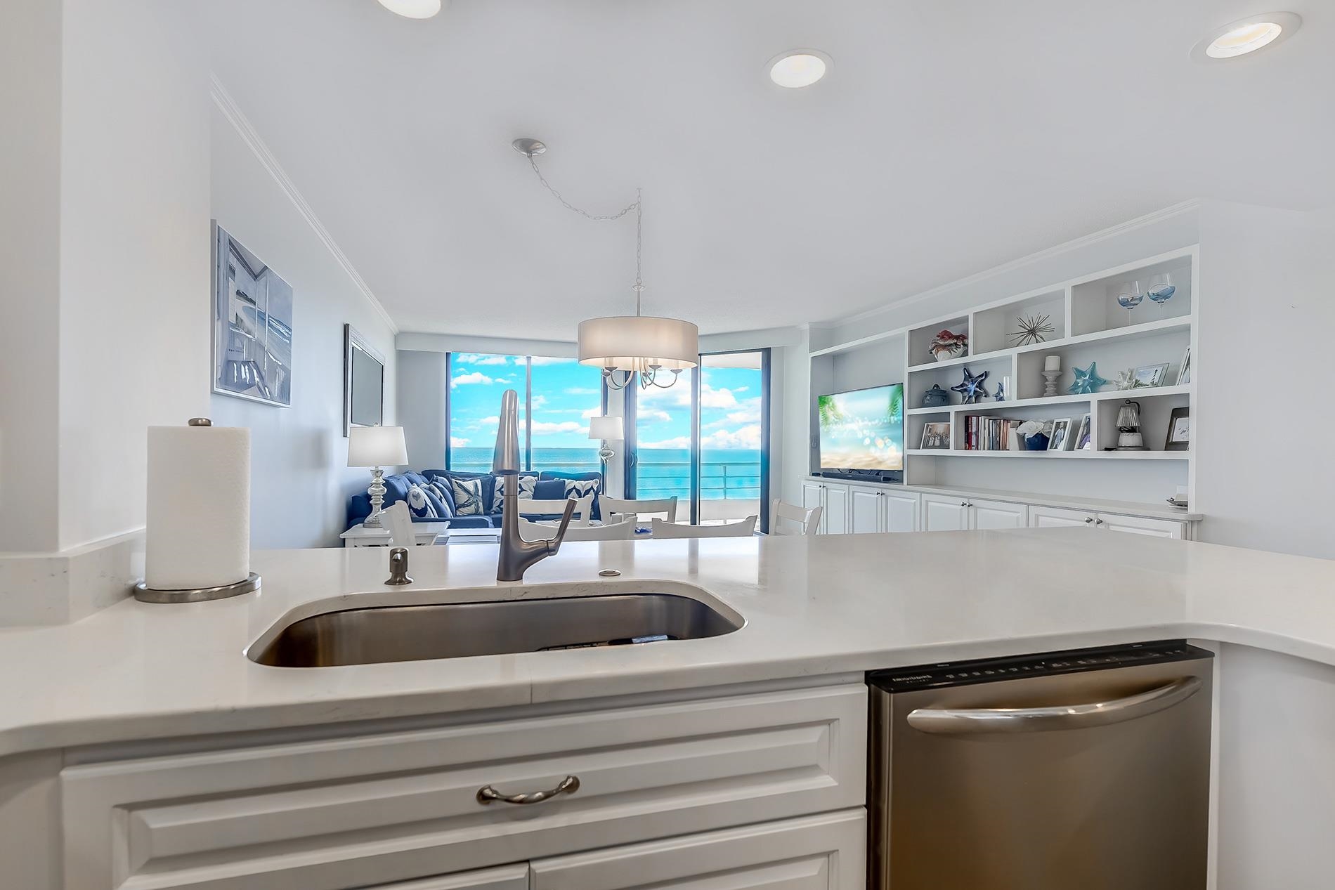100 Ocean Creek Dr. Property Photo 14