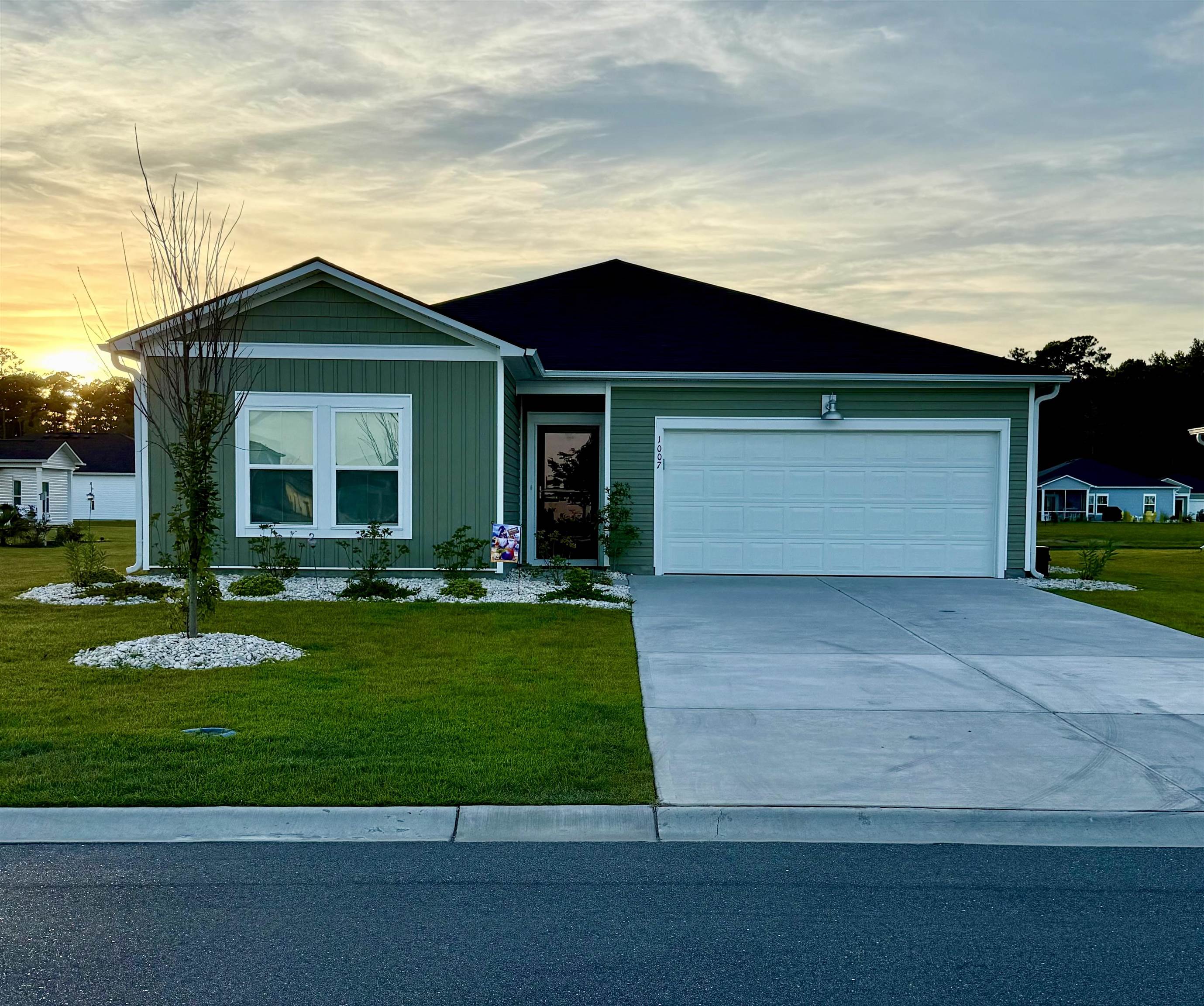1007 Canter Dr. Property Photo 1