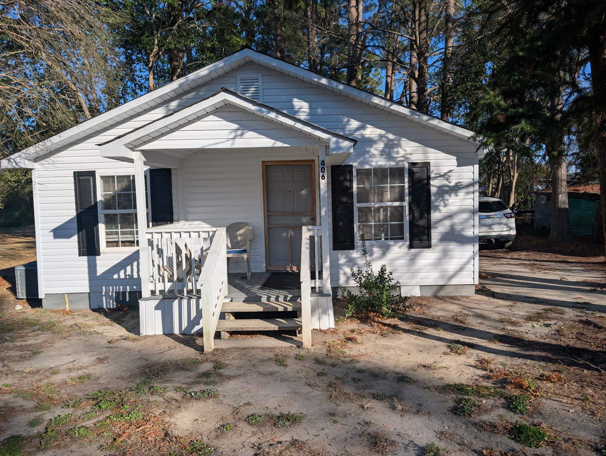 405 Stewart St Property Photo 1