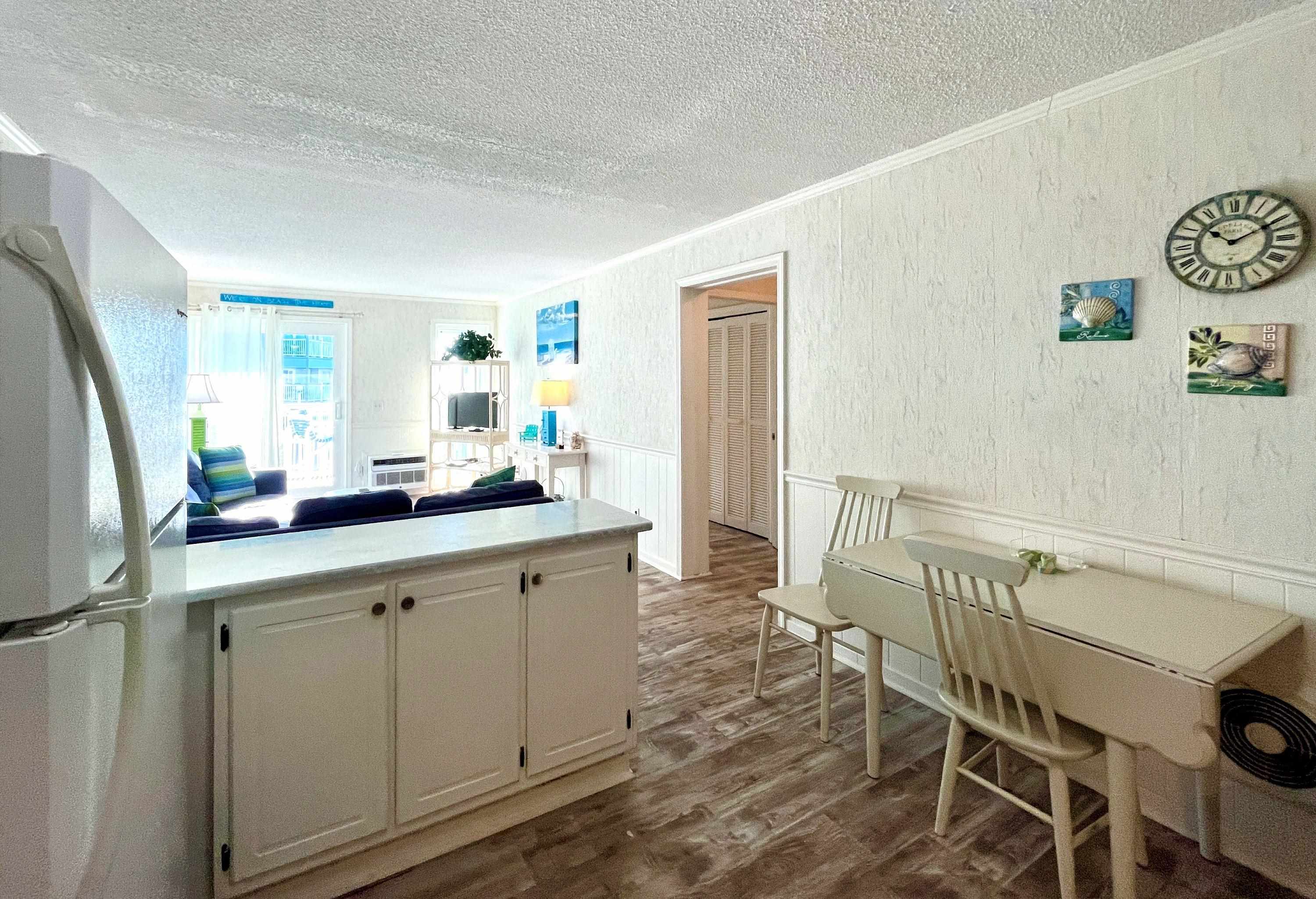 9530 Shore Dr. Property Photo 4