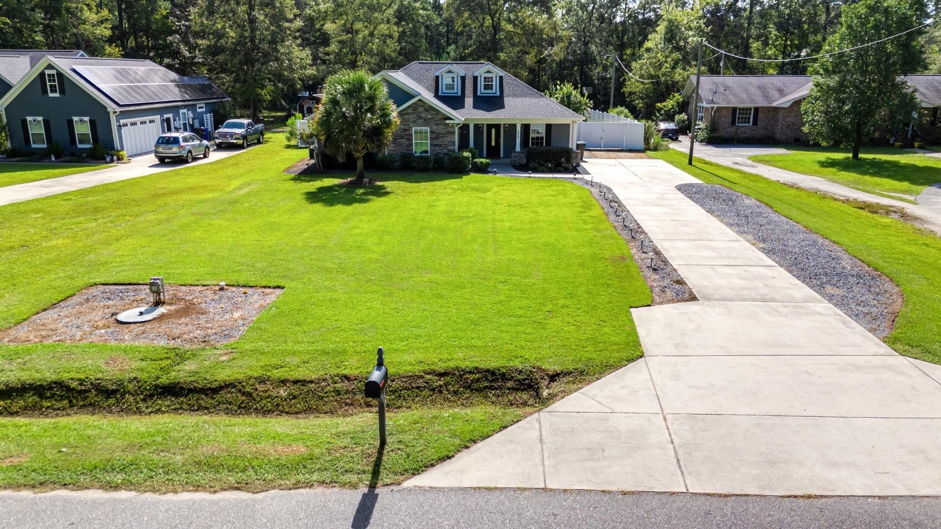 328 Rainwood Rd. Property Photo 3