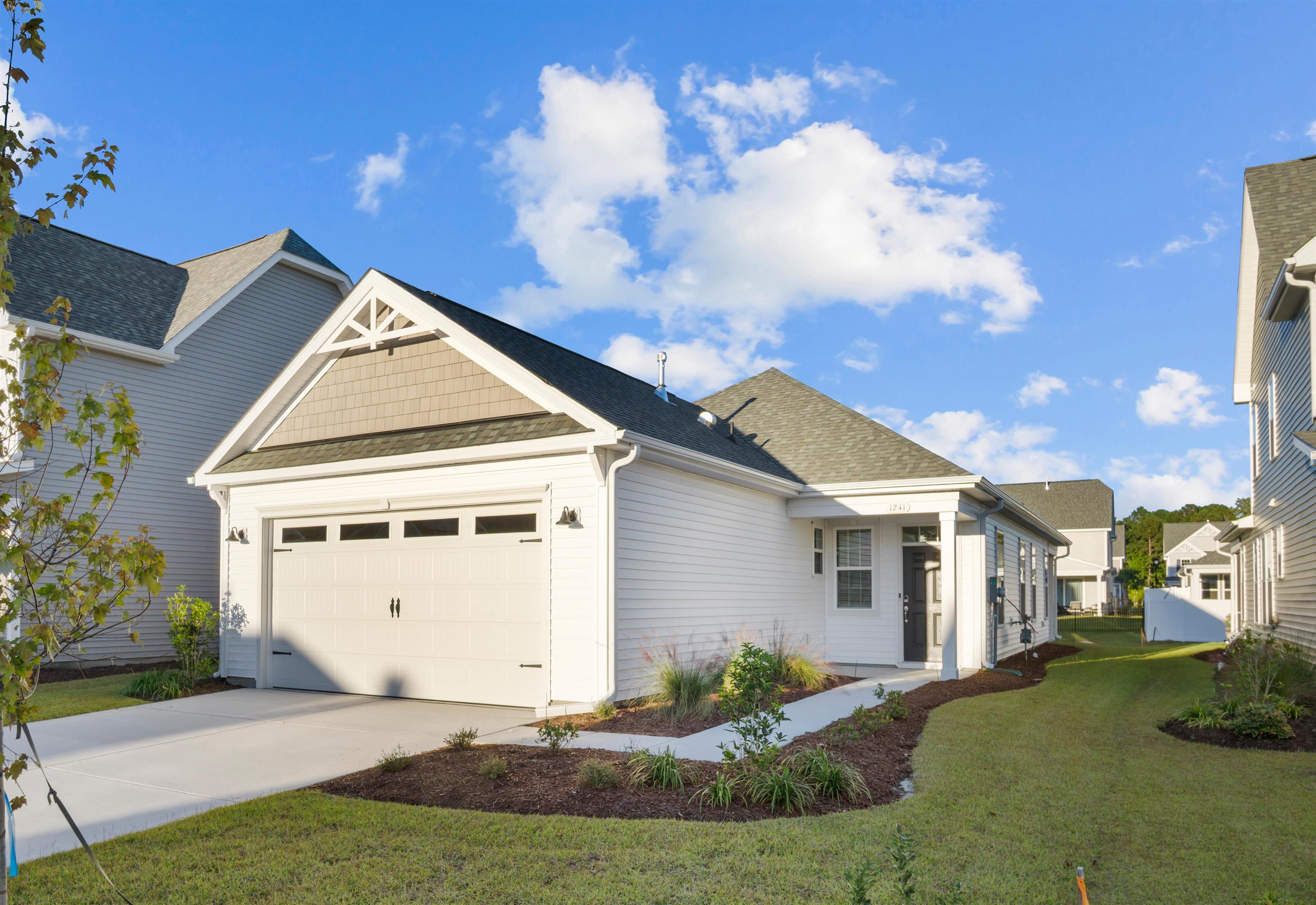 1241 Saxon Ct. Property Photo 1