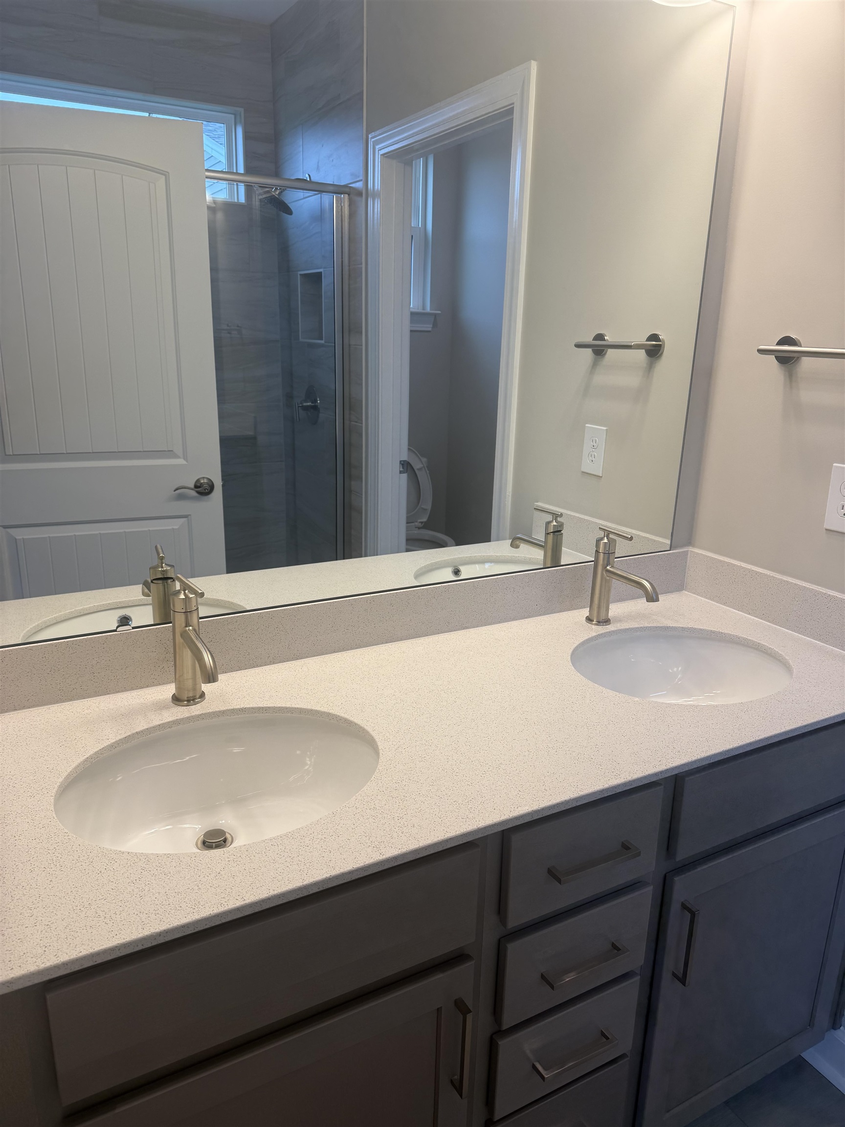1241 Saxon Ct. Property Photo 5