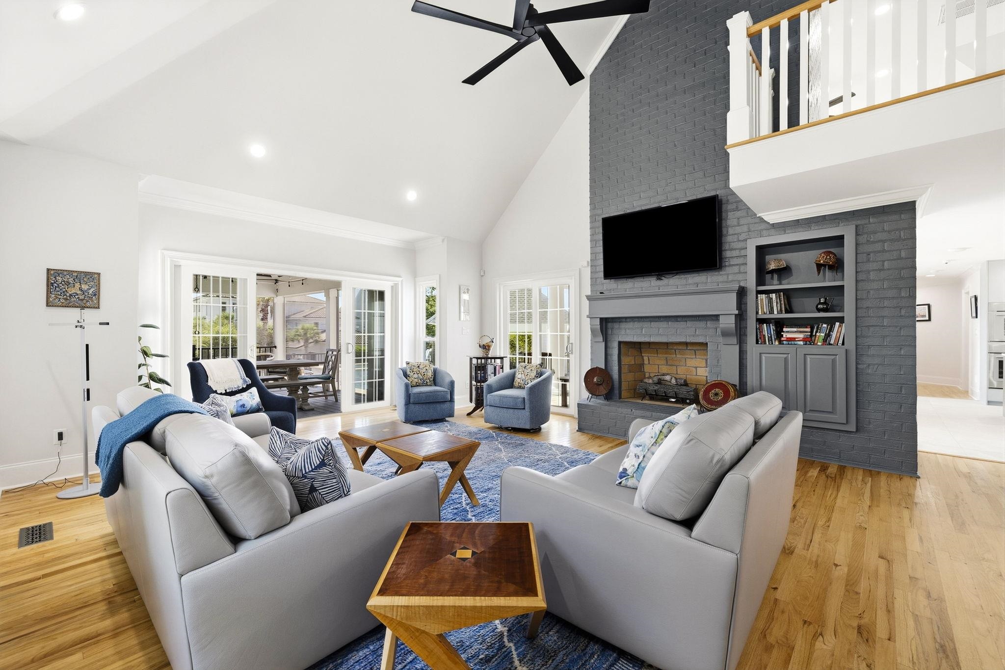 201 80th Ave. N Property Photo 10