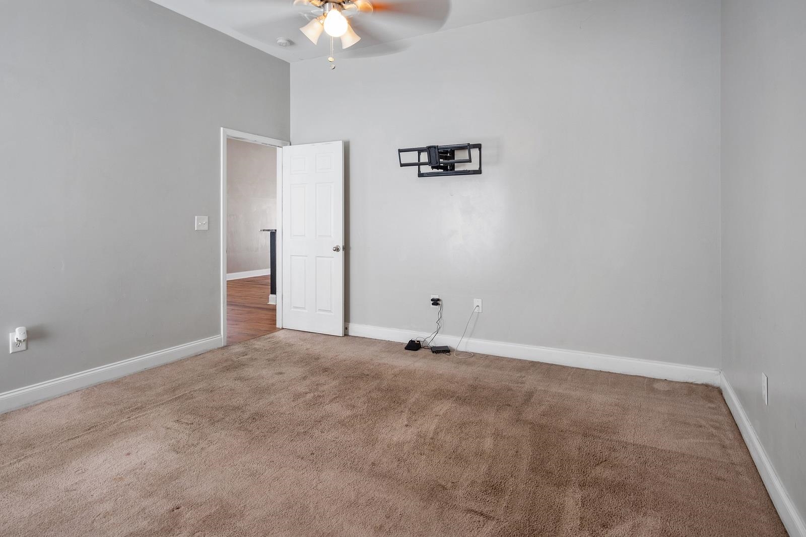 1009 Mccall Loop Property Photo 11