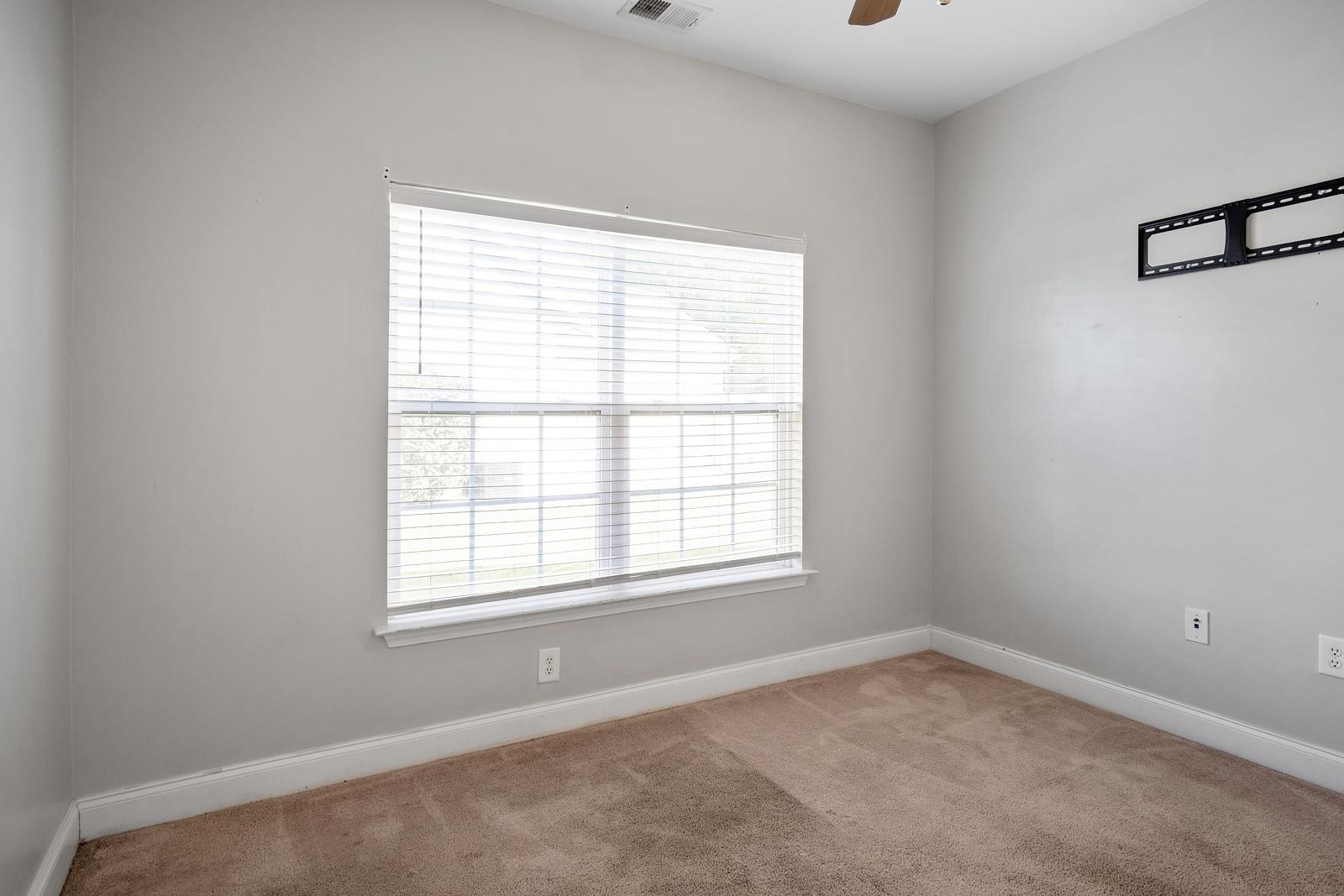 1009 Mccall Loop Property Photo 22