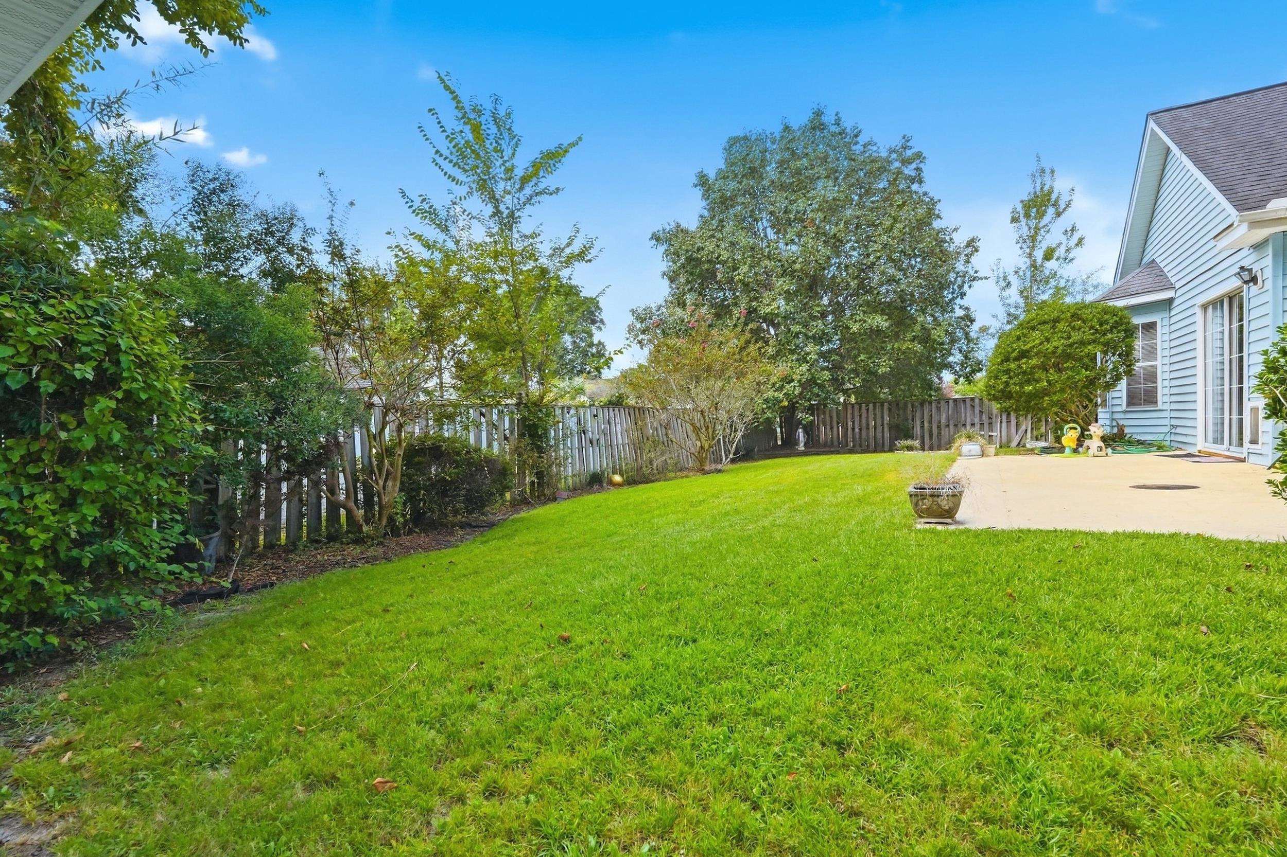 3943 Lochview Dr. Property Photo 28
