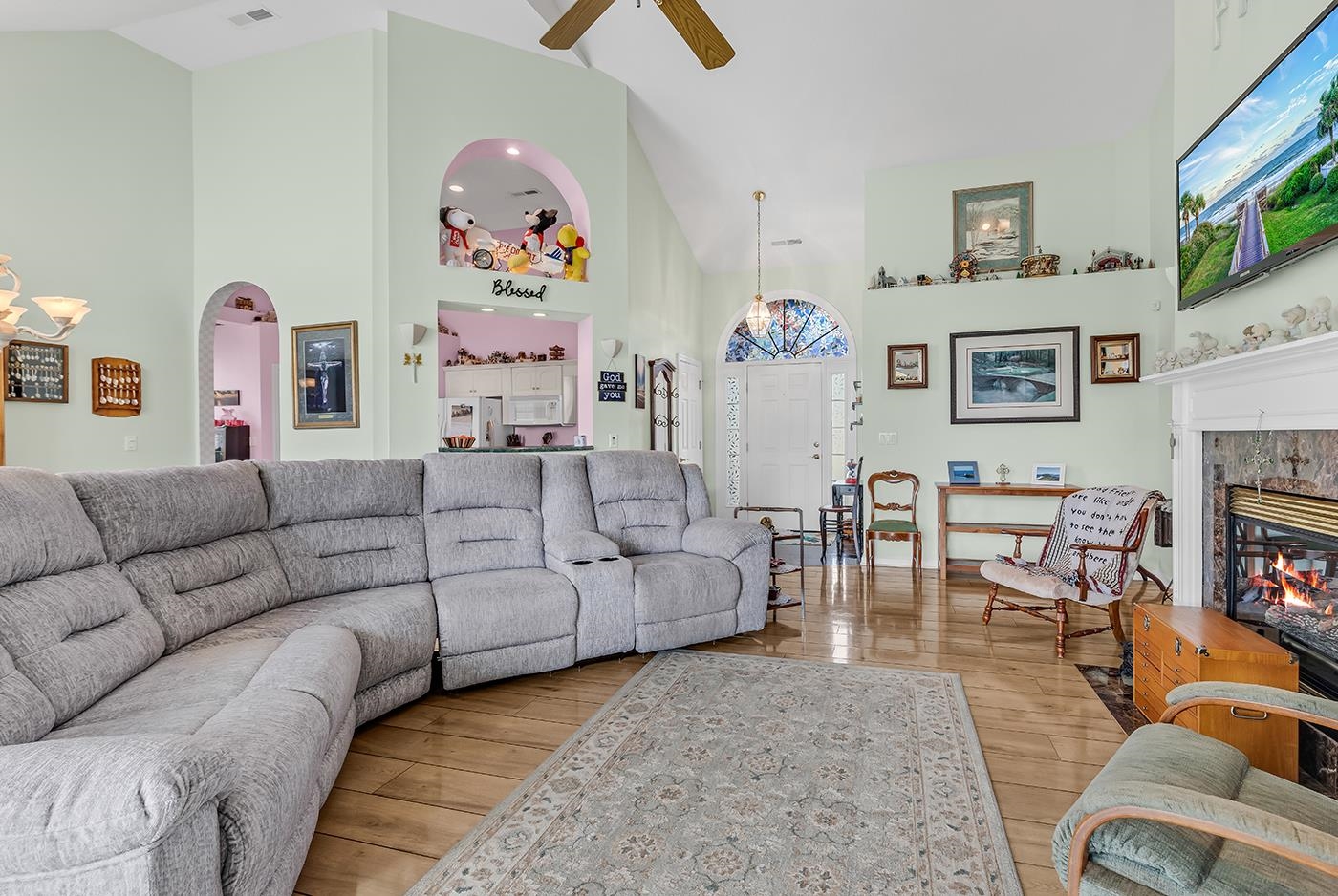 629 Tarrant St. Property Photo 6
