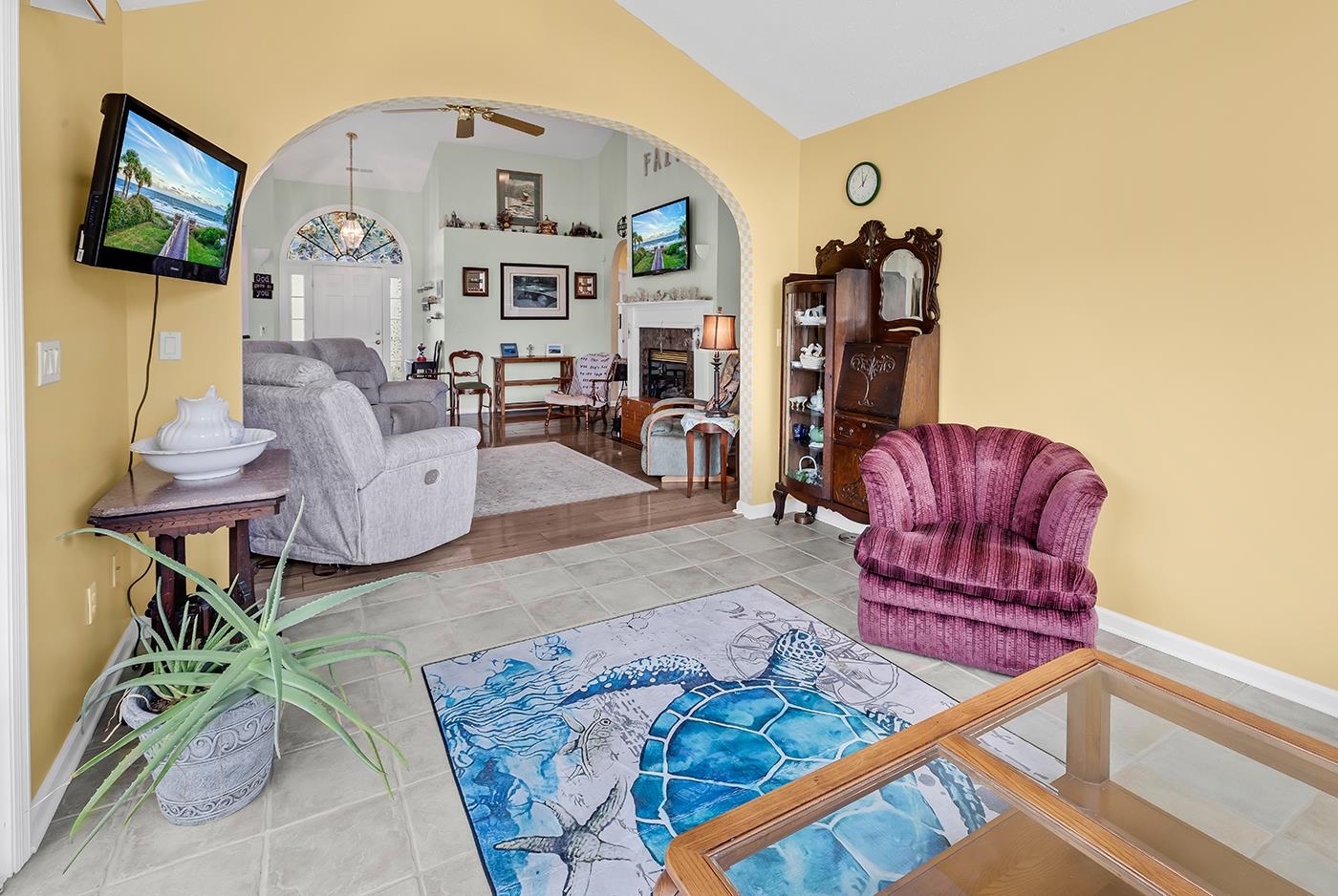 629 Tarrant St. Property Photo 8