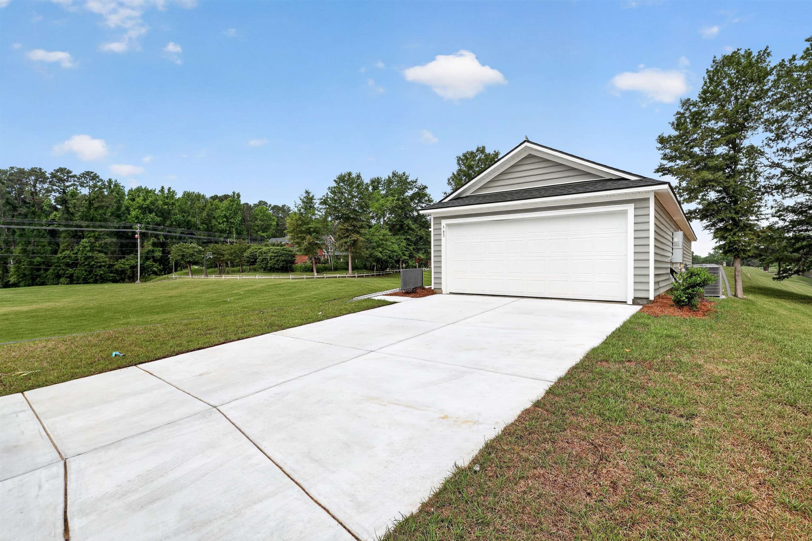 501 Shallow Valley Dr Property Photo 4