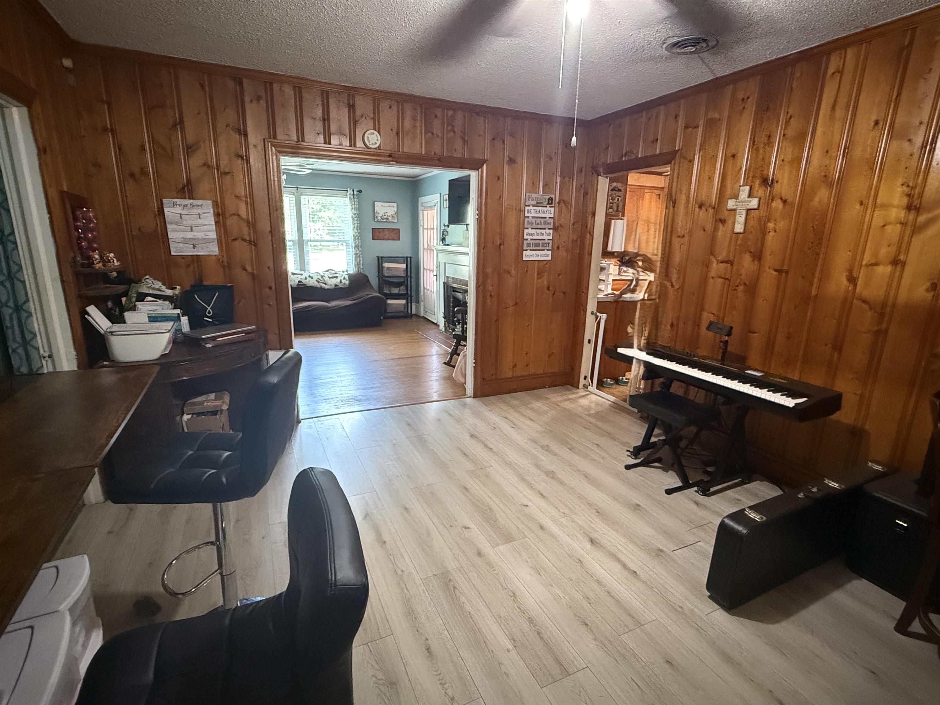 222 E Hampton St. Property Photo 9