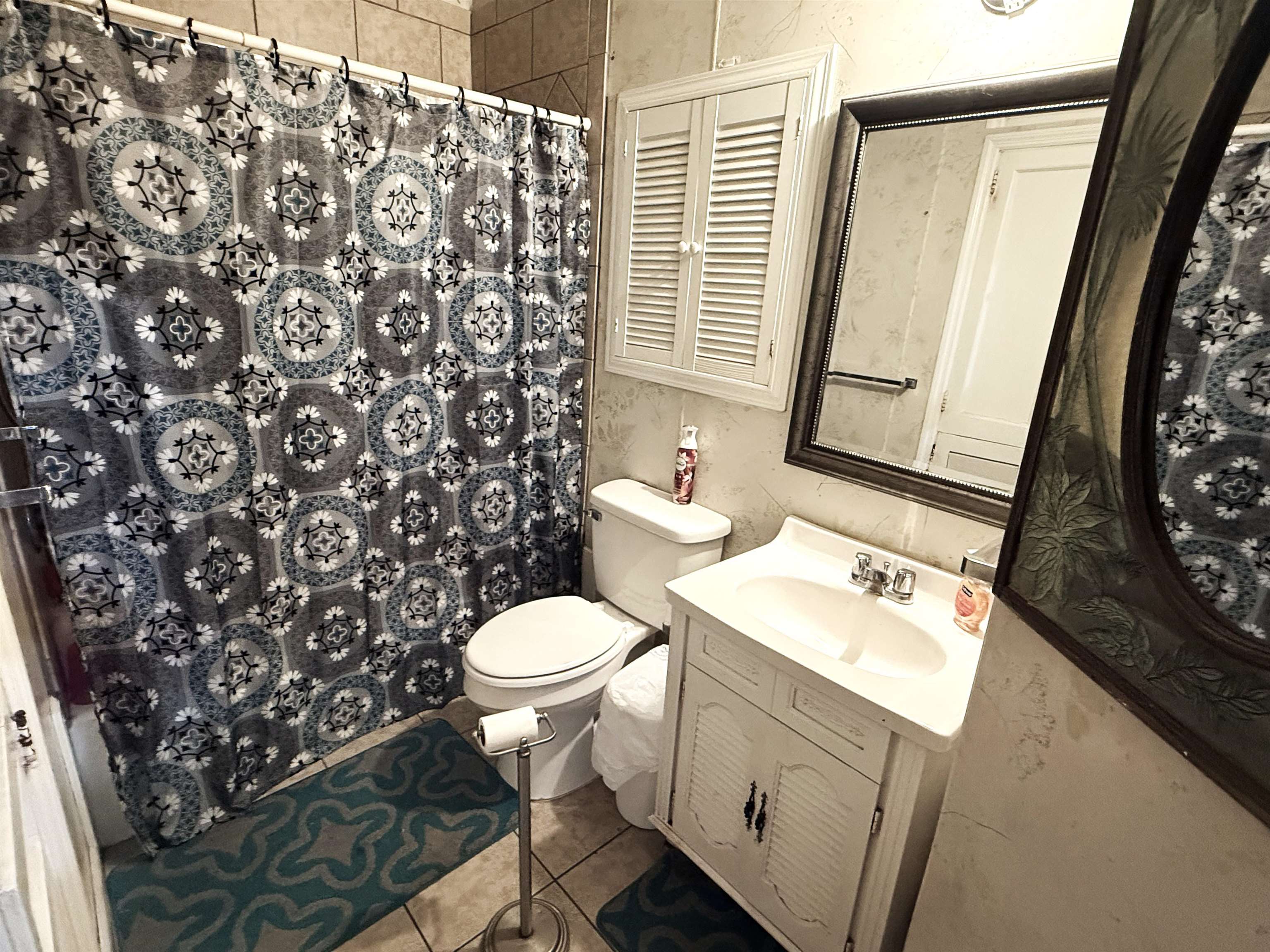 222 E Hampton St. Property Photo 20