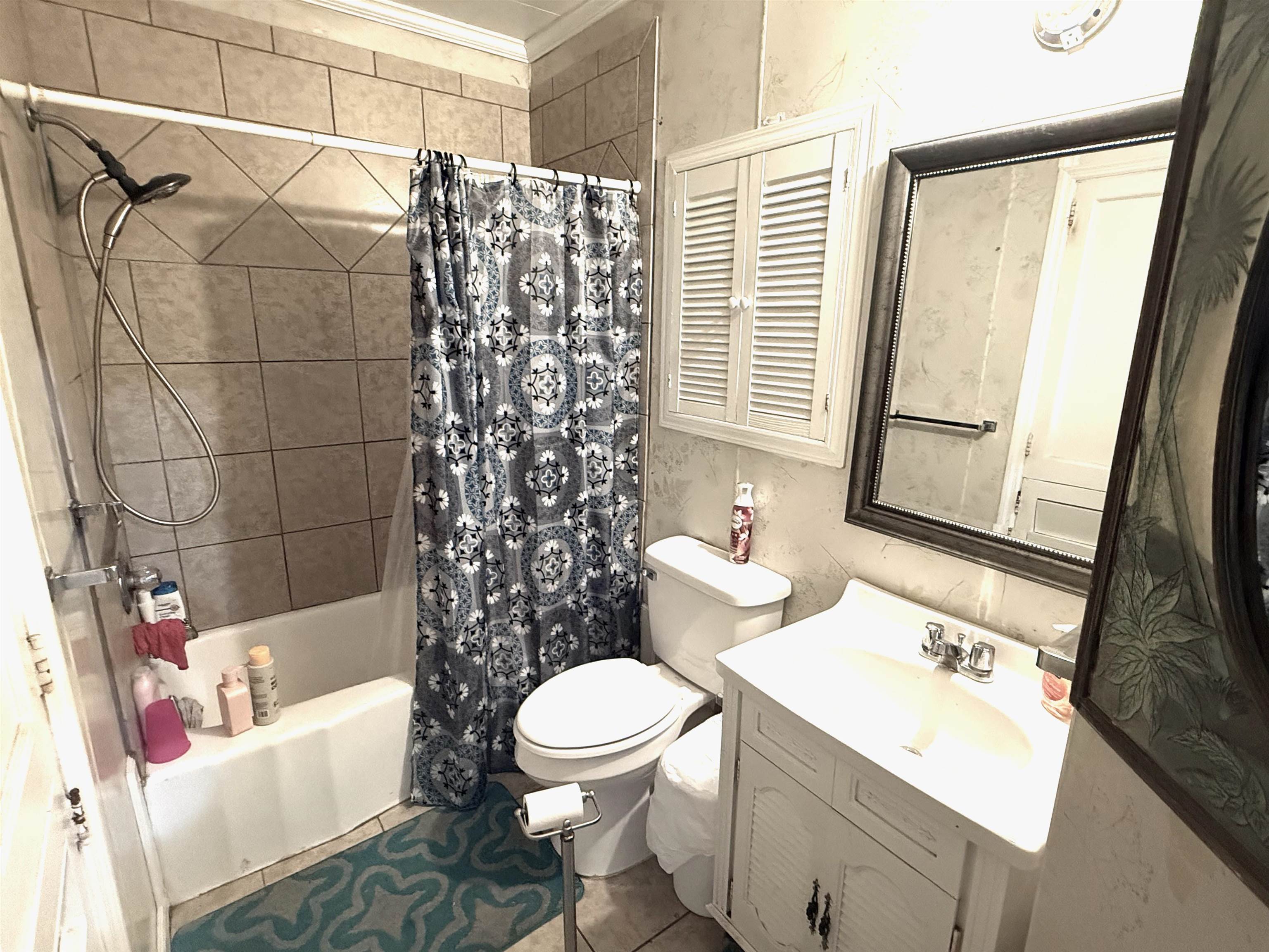 222 E Hampton St. Property Photo 21