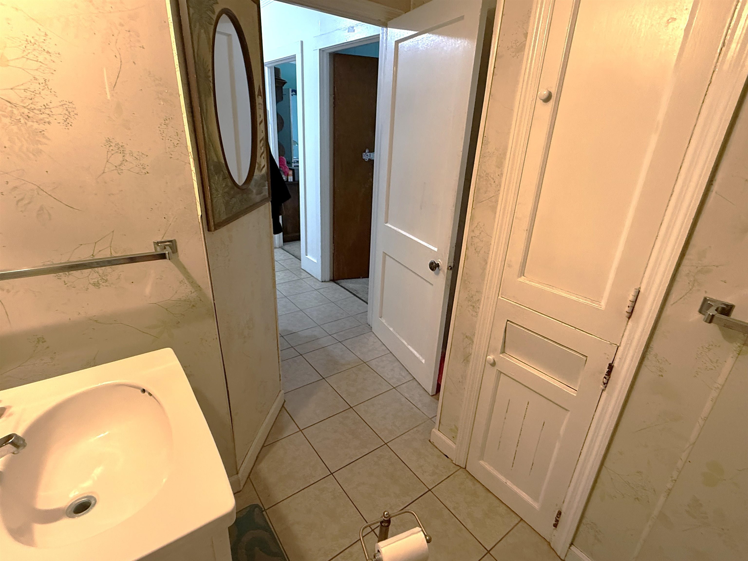 222 E Hampton St. Property Photo 23