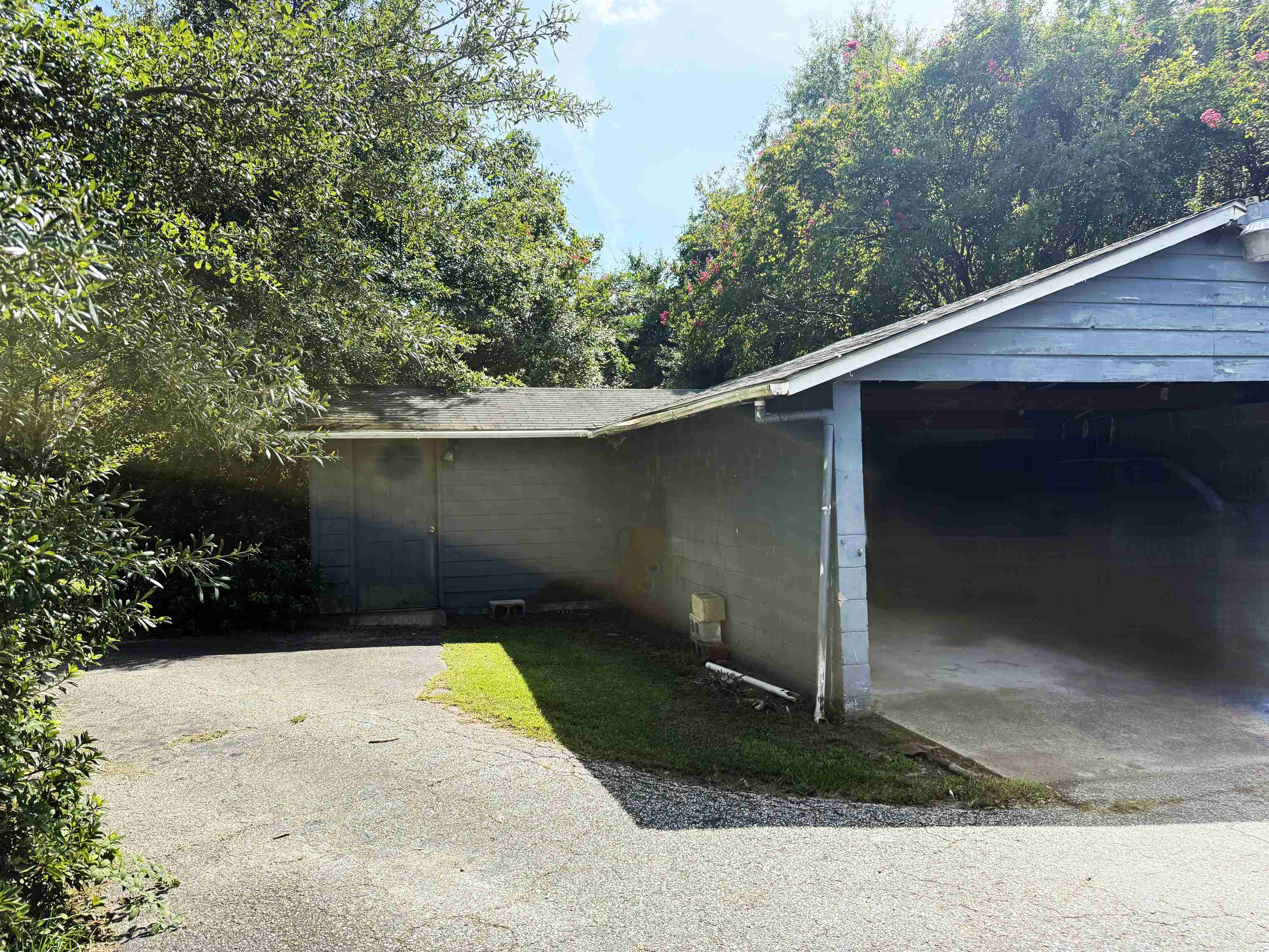 222 E Hampton St. Property Photo 28
