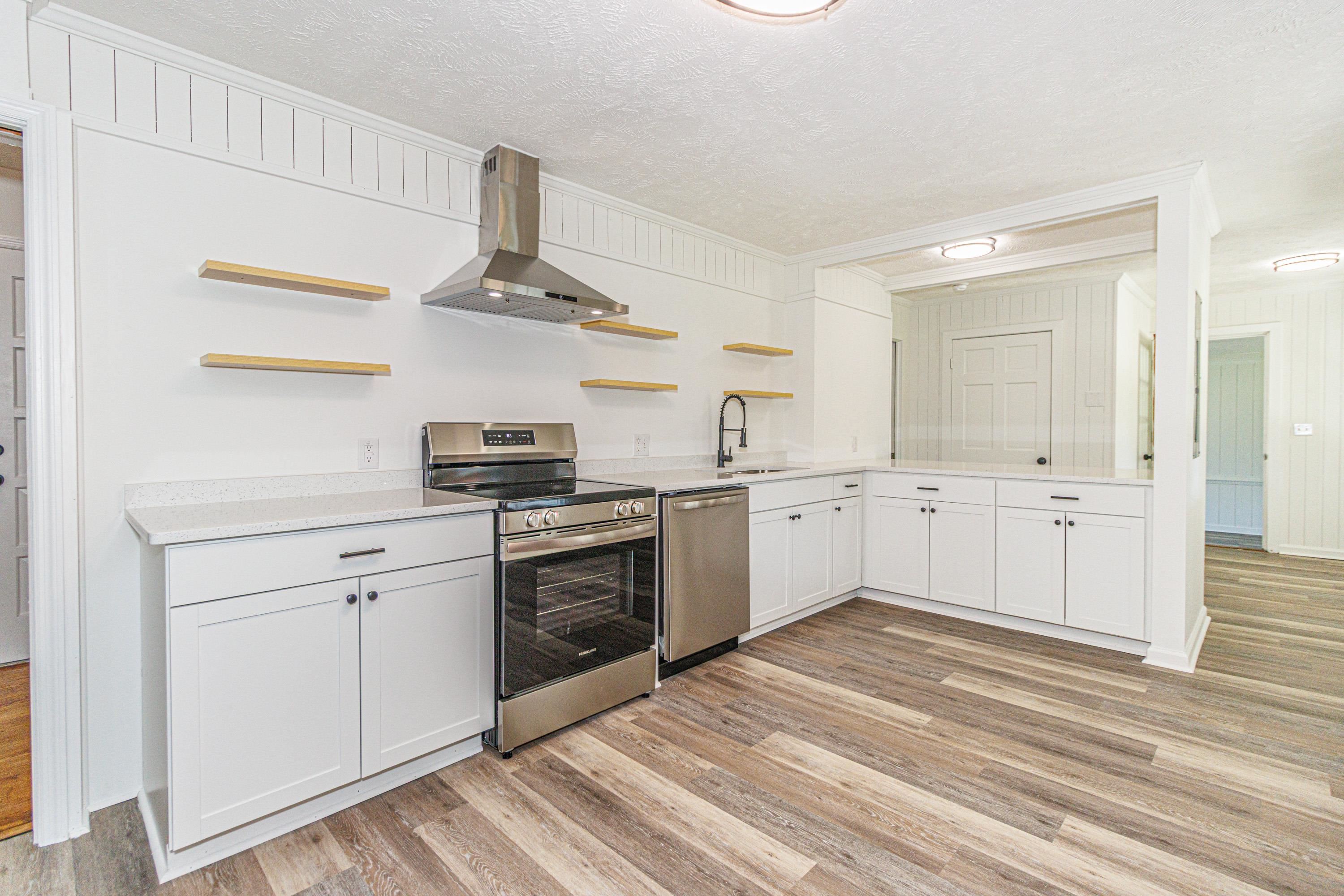 302 Cleveland St. Property Photo 5