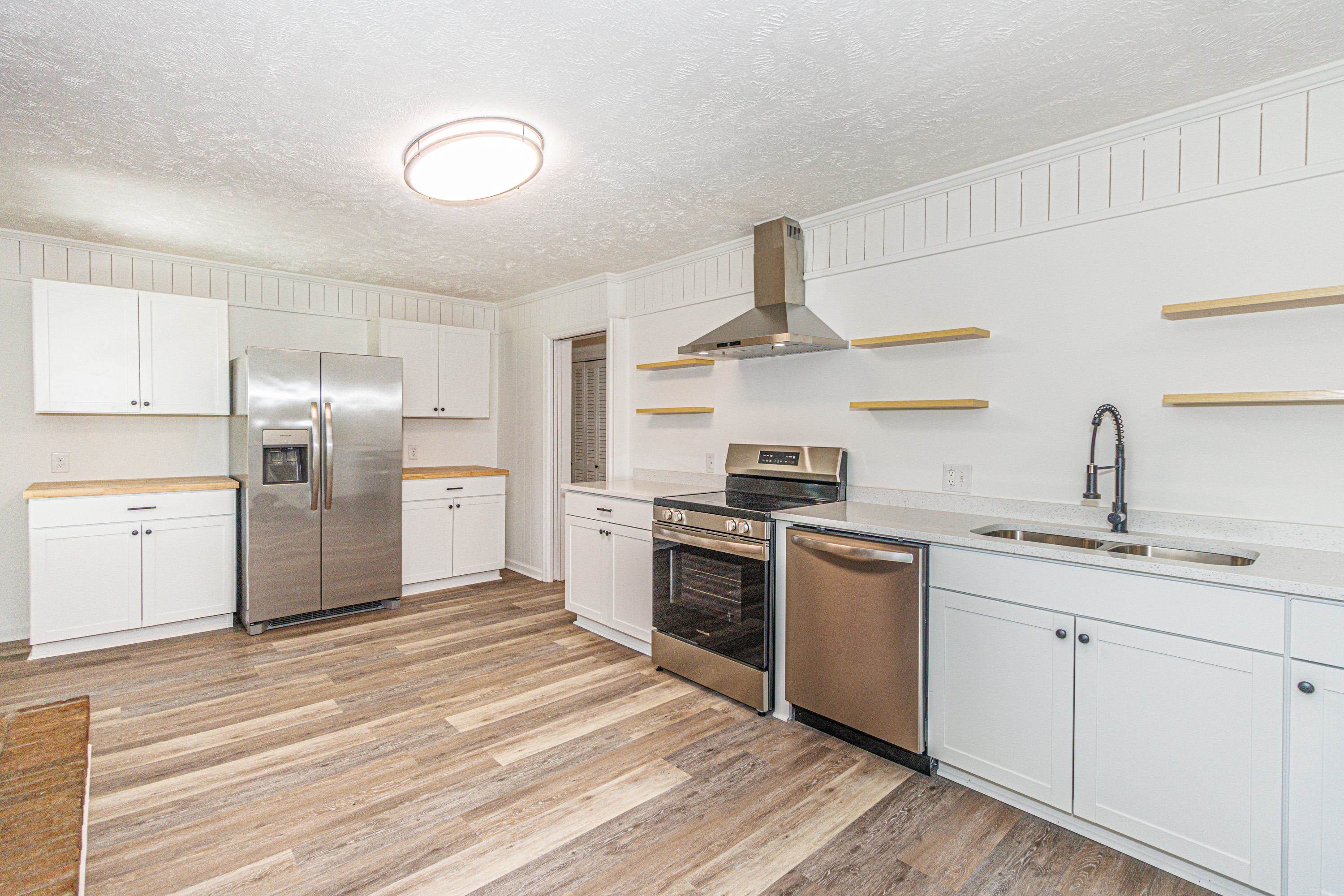 302 Cleveland St. Property Photo 6