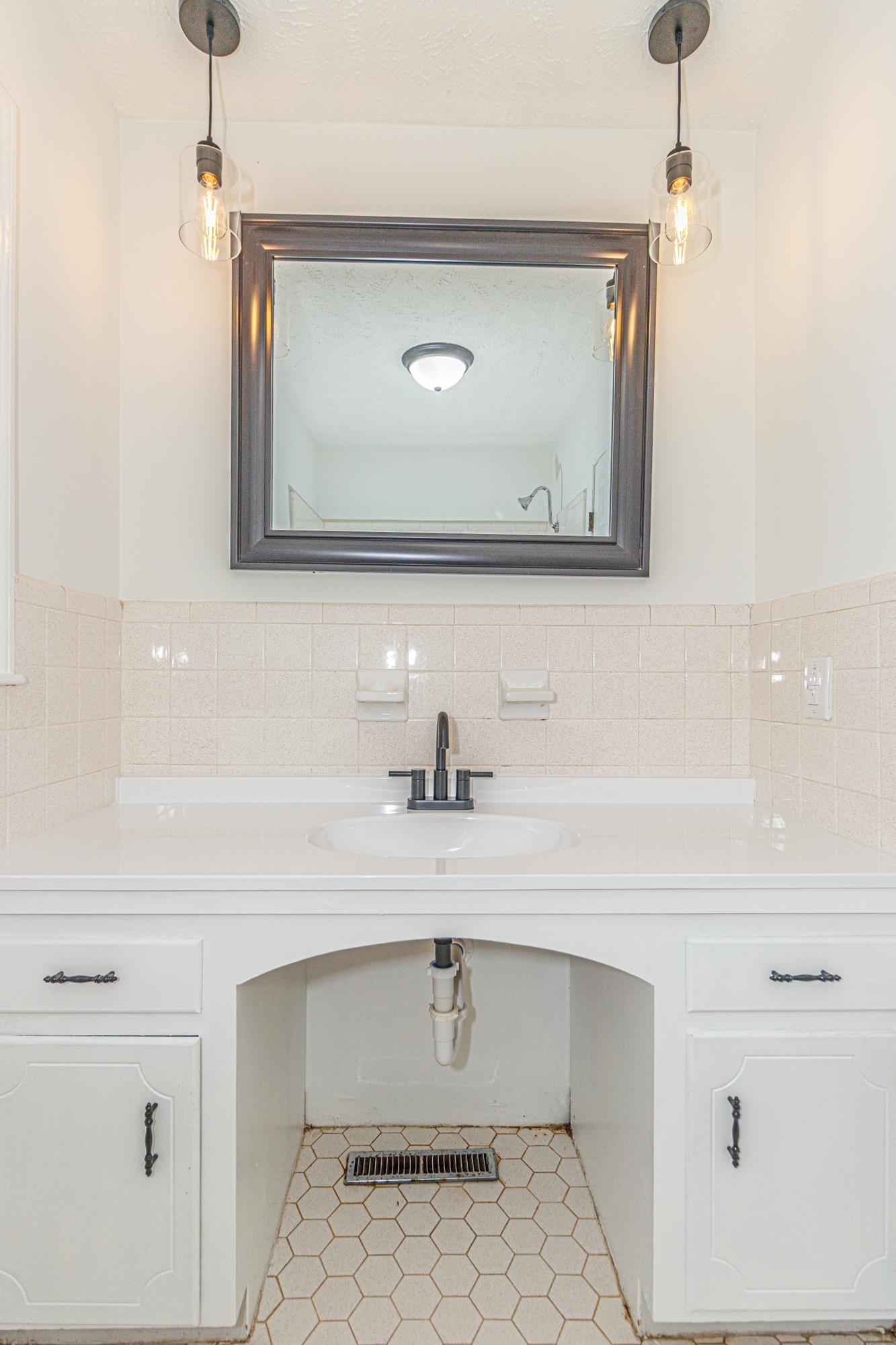 302 Cleveland St. Property Photo 25