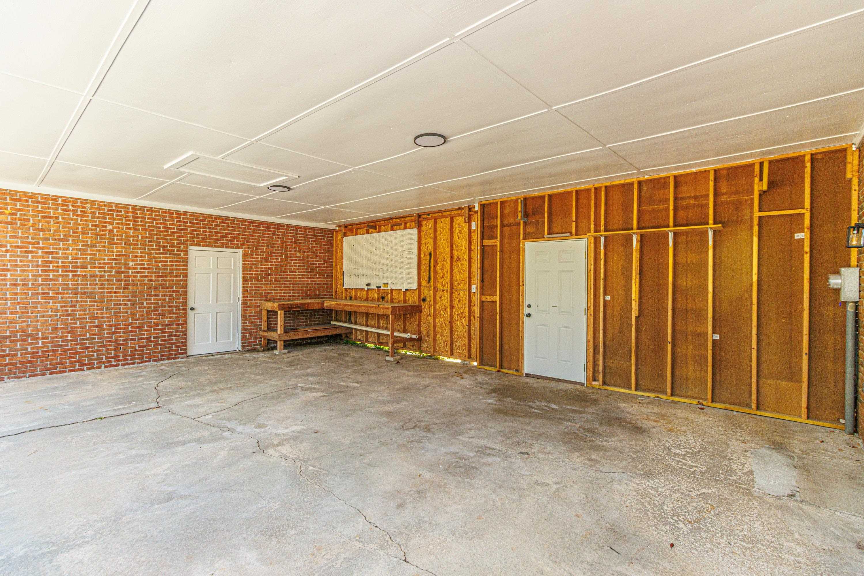 302 Cleveland St. Property Photo 38
