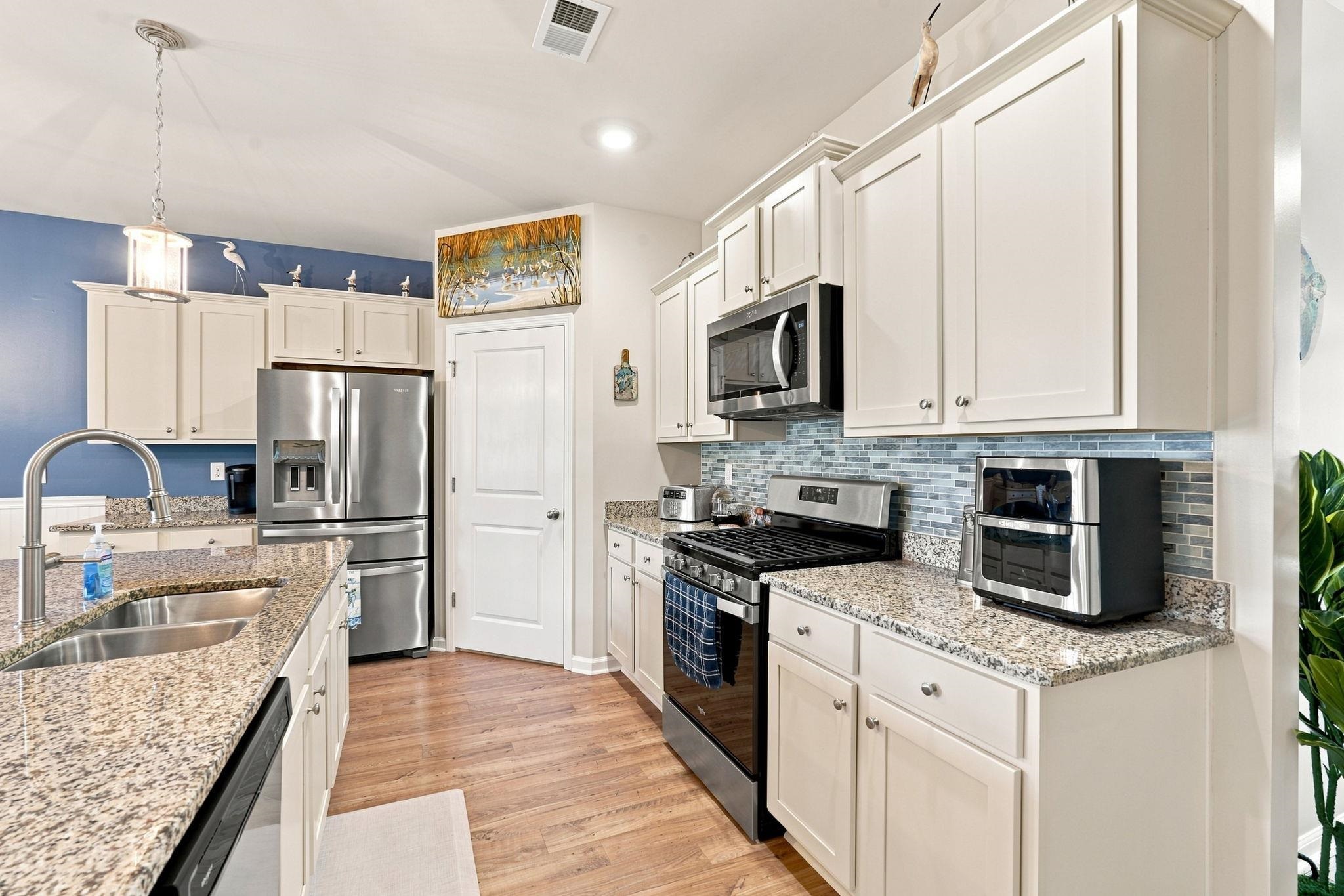 2932 Pegasus Place Property Photo 8