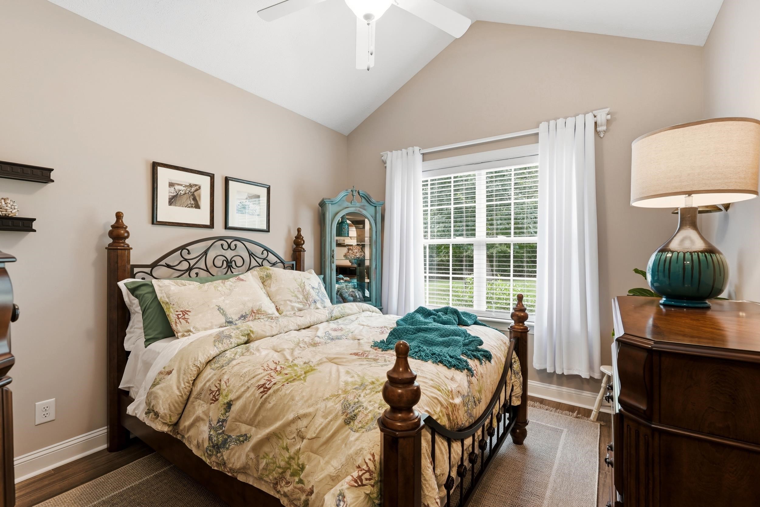 270 Dartmoor Ct. Property Photo 25