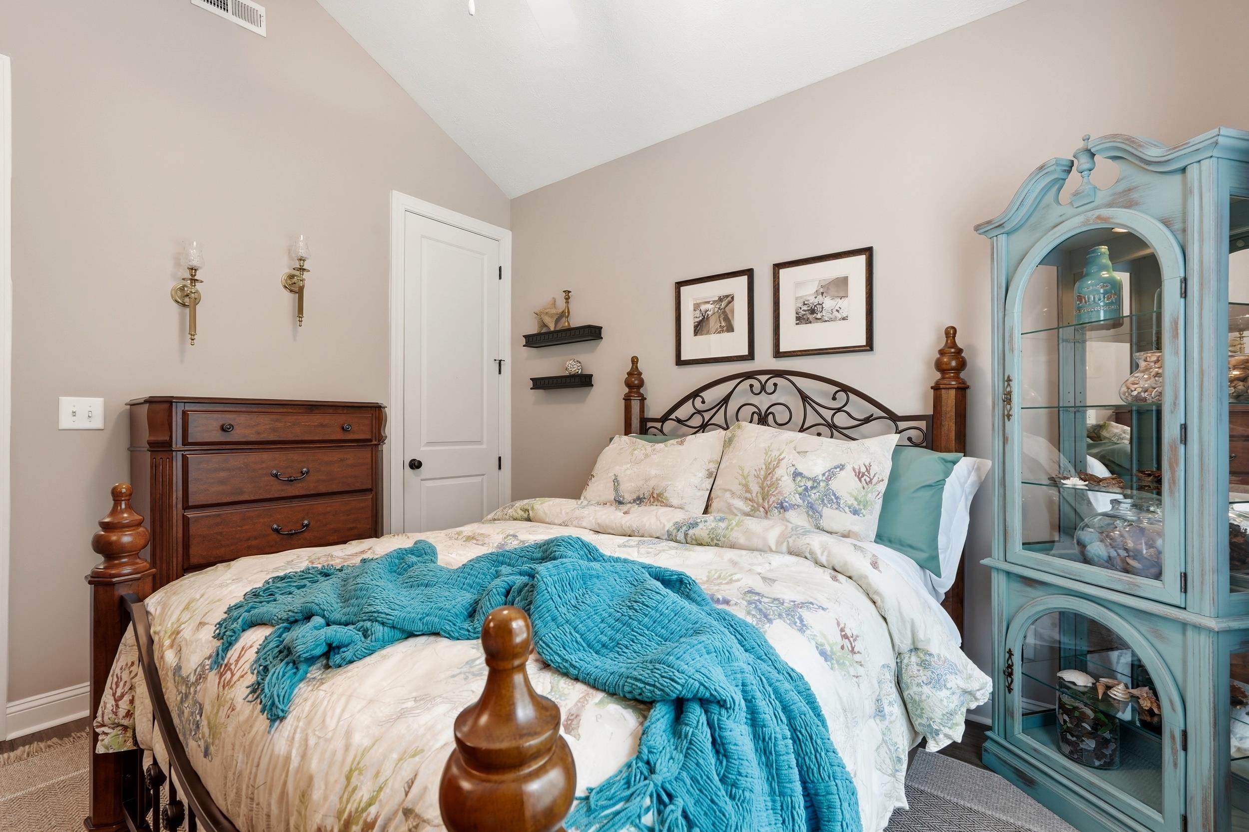 270 Dartmoor Ct. Property Photo 26