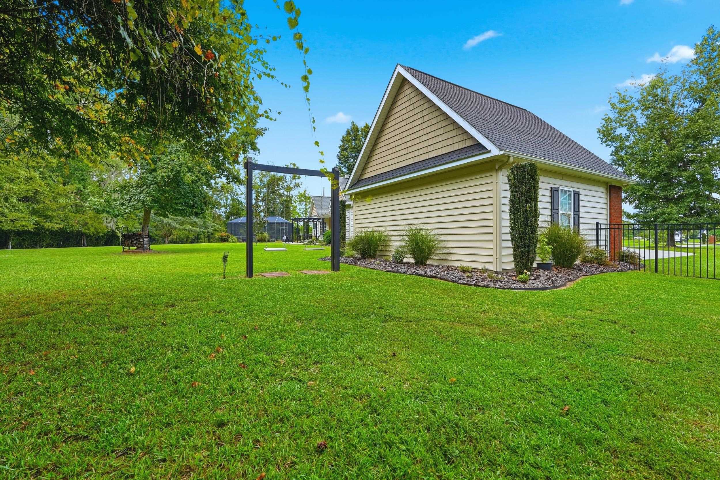 270 Dartmoor Ct. Property Photo 42