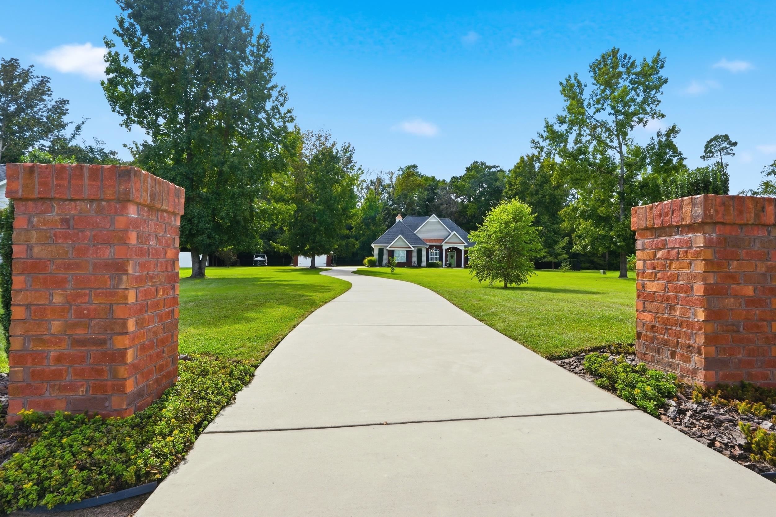 270 Dartmoor Ct. Property Photo 54