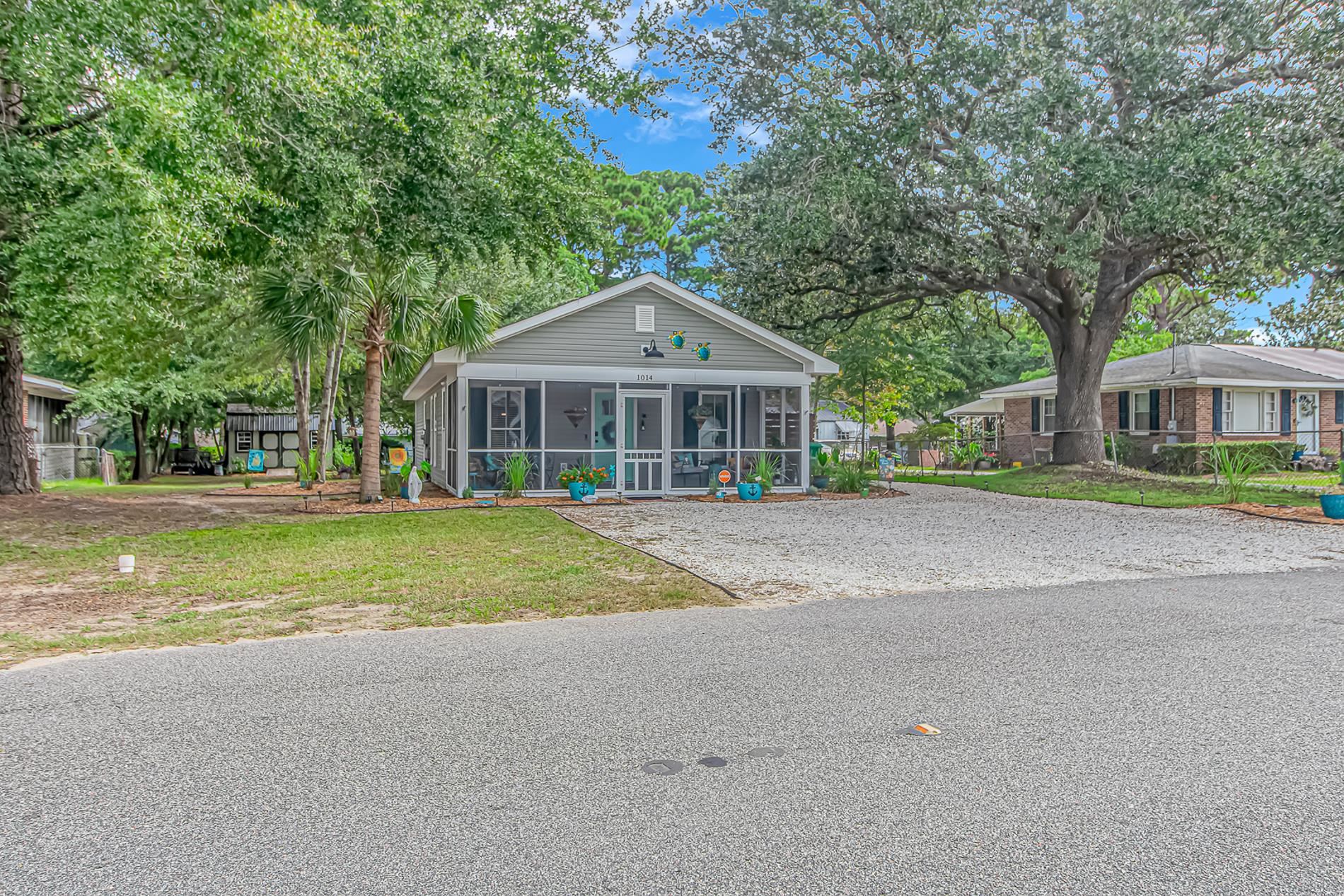 1014 Whitton St.