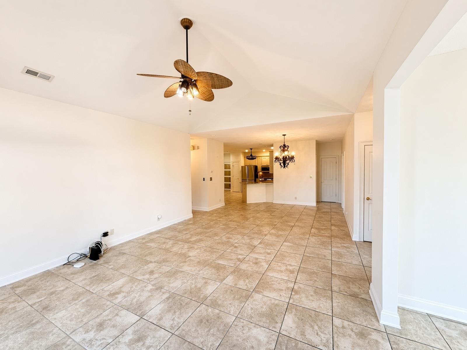 1459 Saint Thomas Circle Property Photo 5
