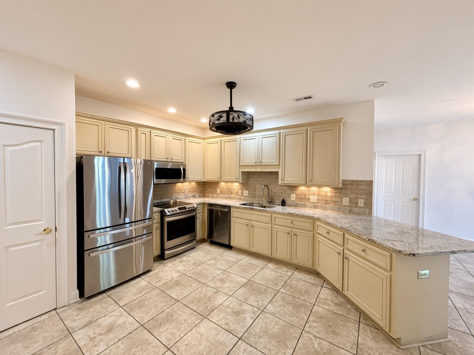 1459 Saint Thomas Circle Property Photo 24