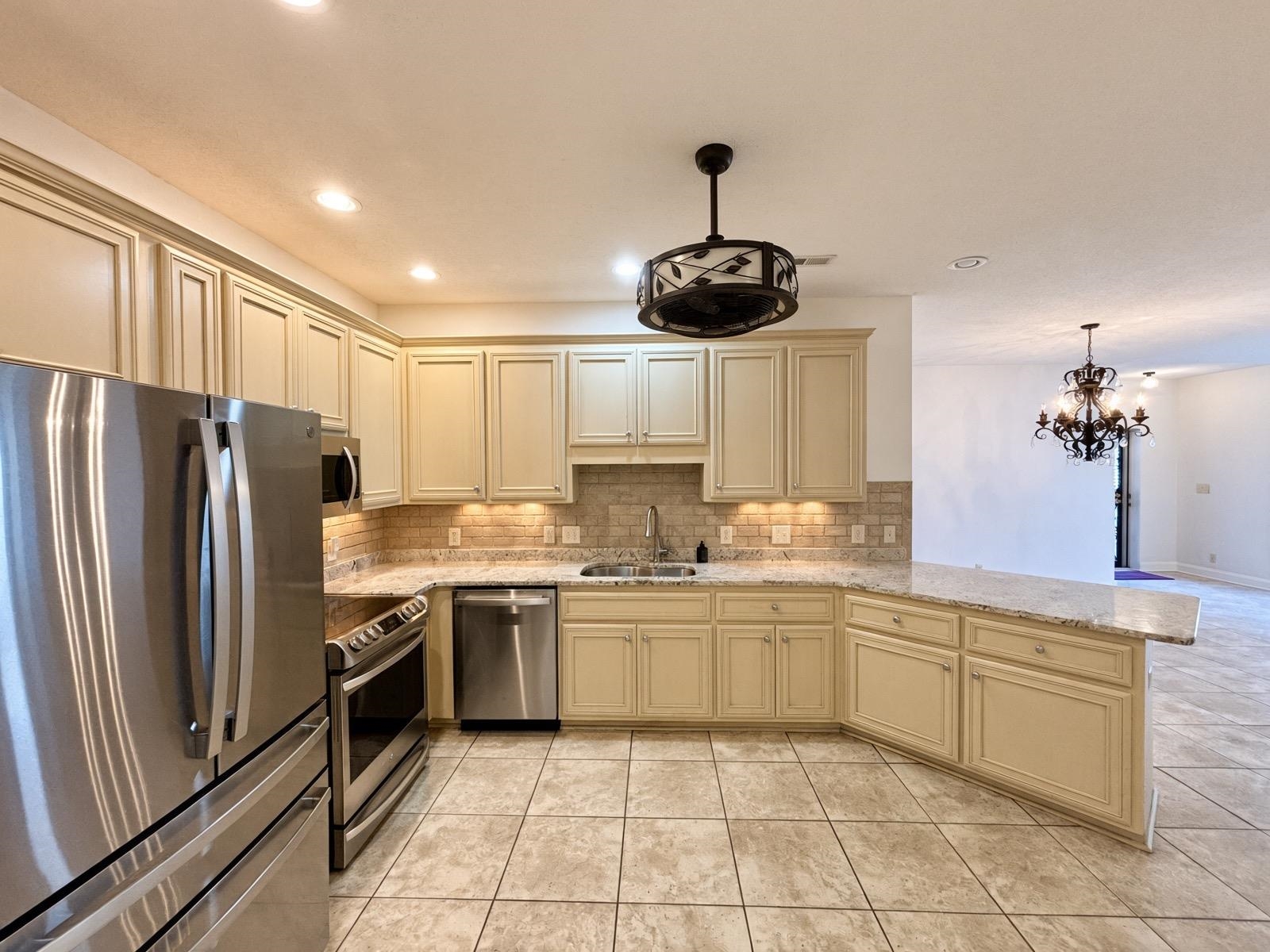 1459 Saint Thomas Circle Property Photo 27