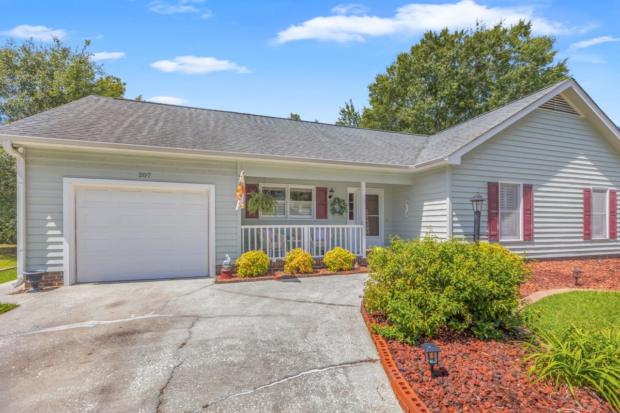 207 Berkshire Dr. Property Photo 1