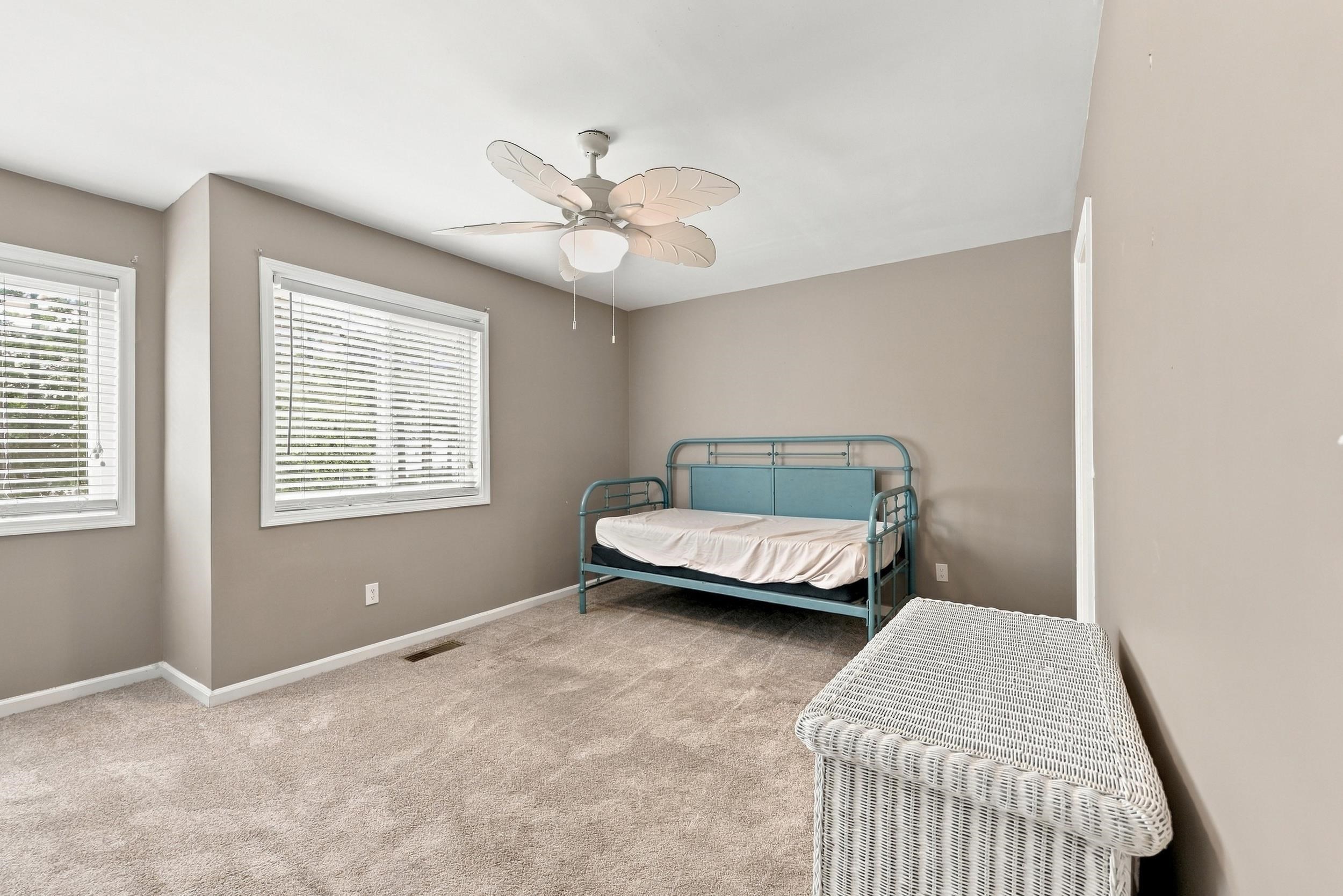 29 Shadow Moss Pl. Property Photo 12