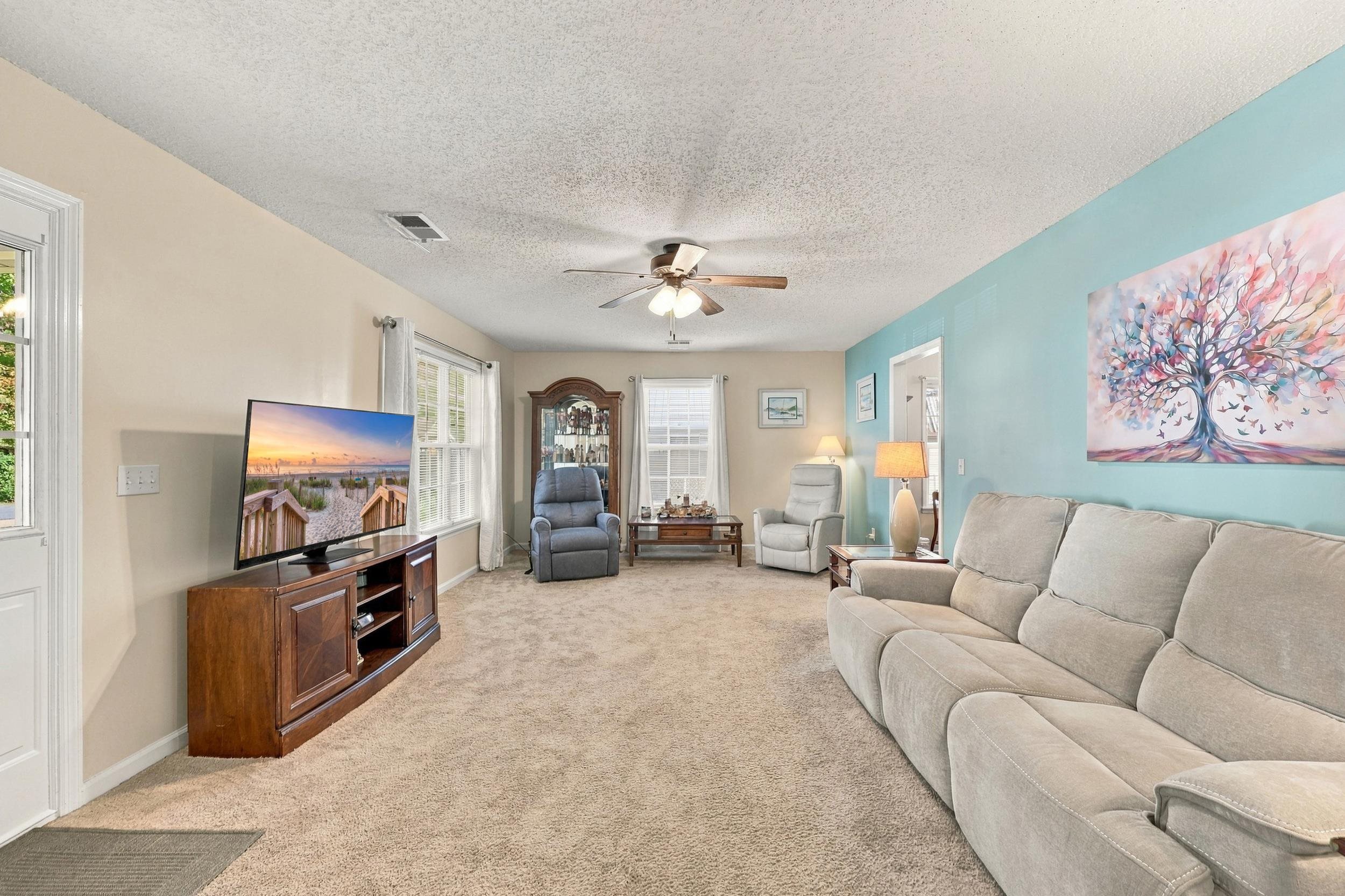4394 Triangle St. Property Photo 2