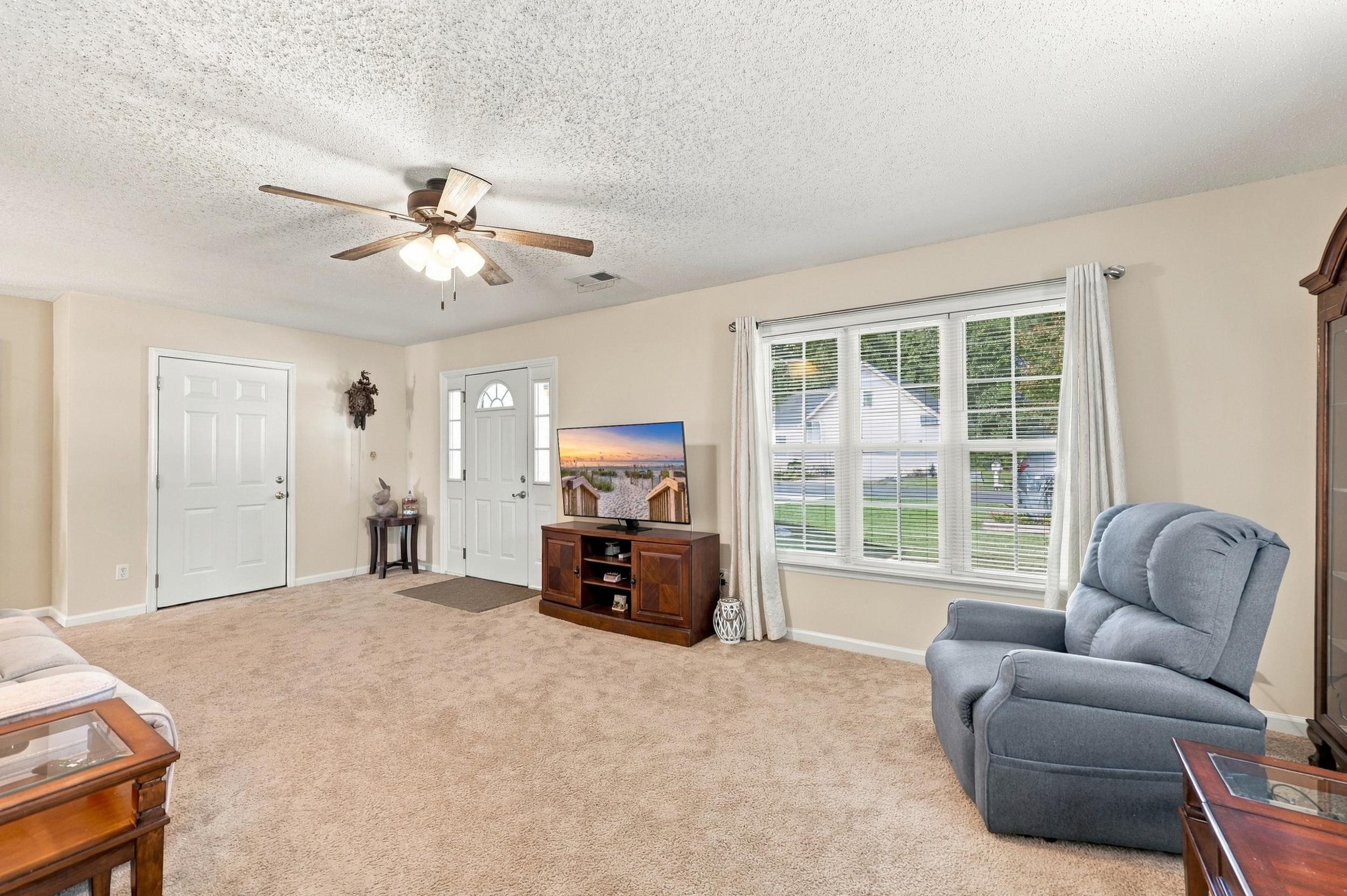 4394 Triangle St. Property Photo 3
