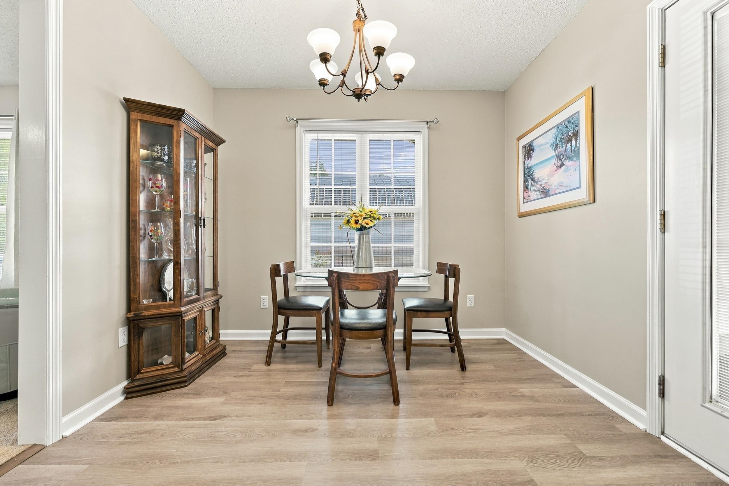4394 Triangle St. Property Photo 6
