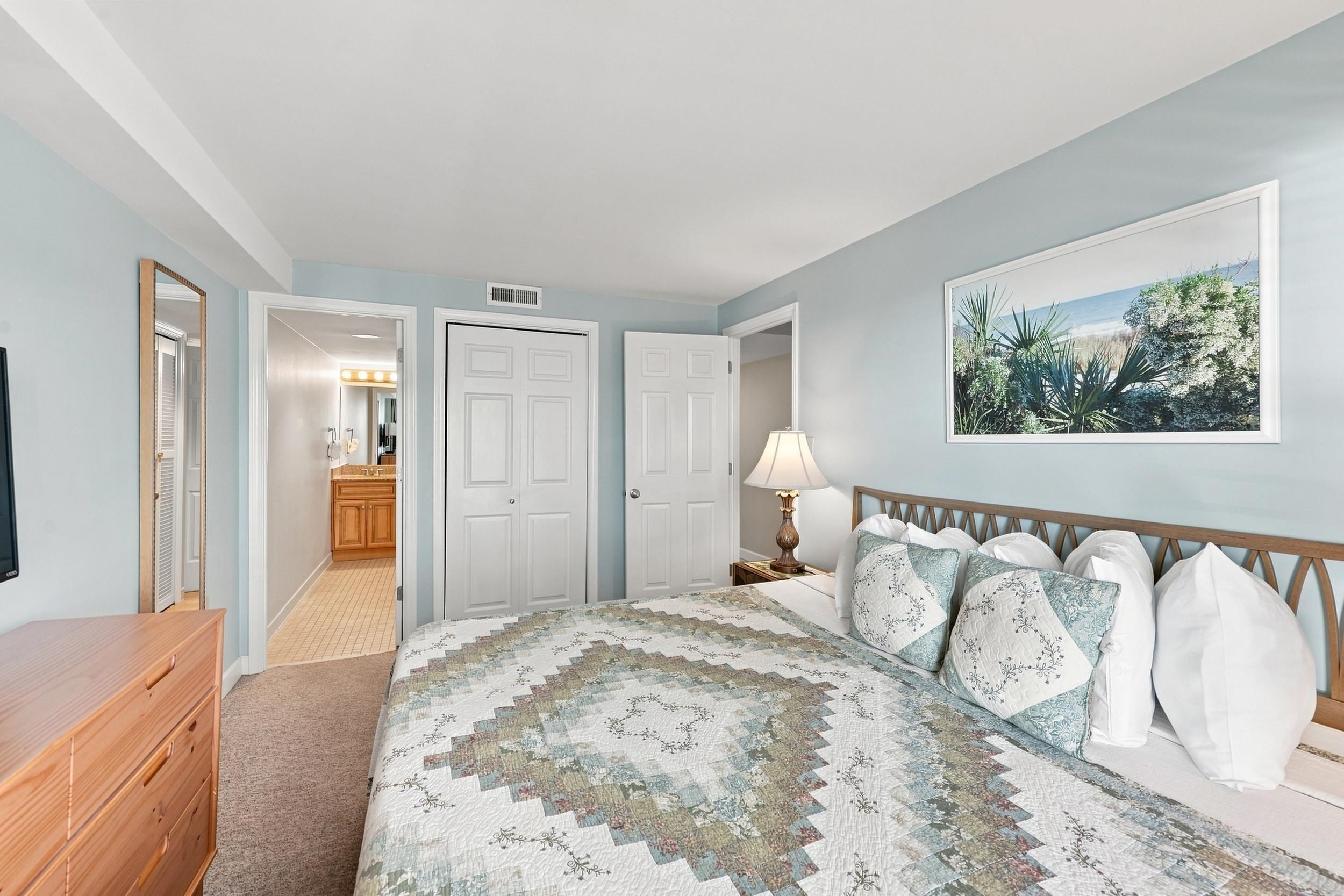 5511 Ocean Blvd. N Property Photo 11