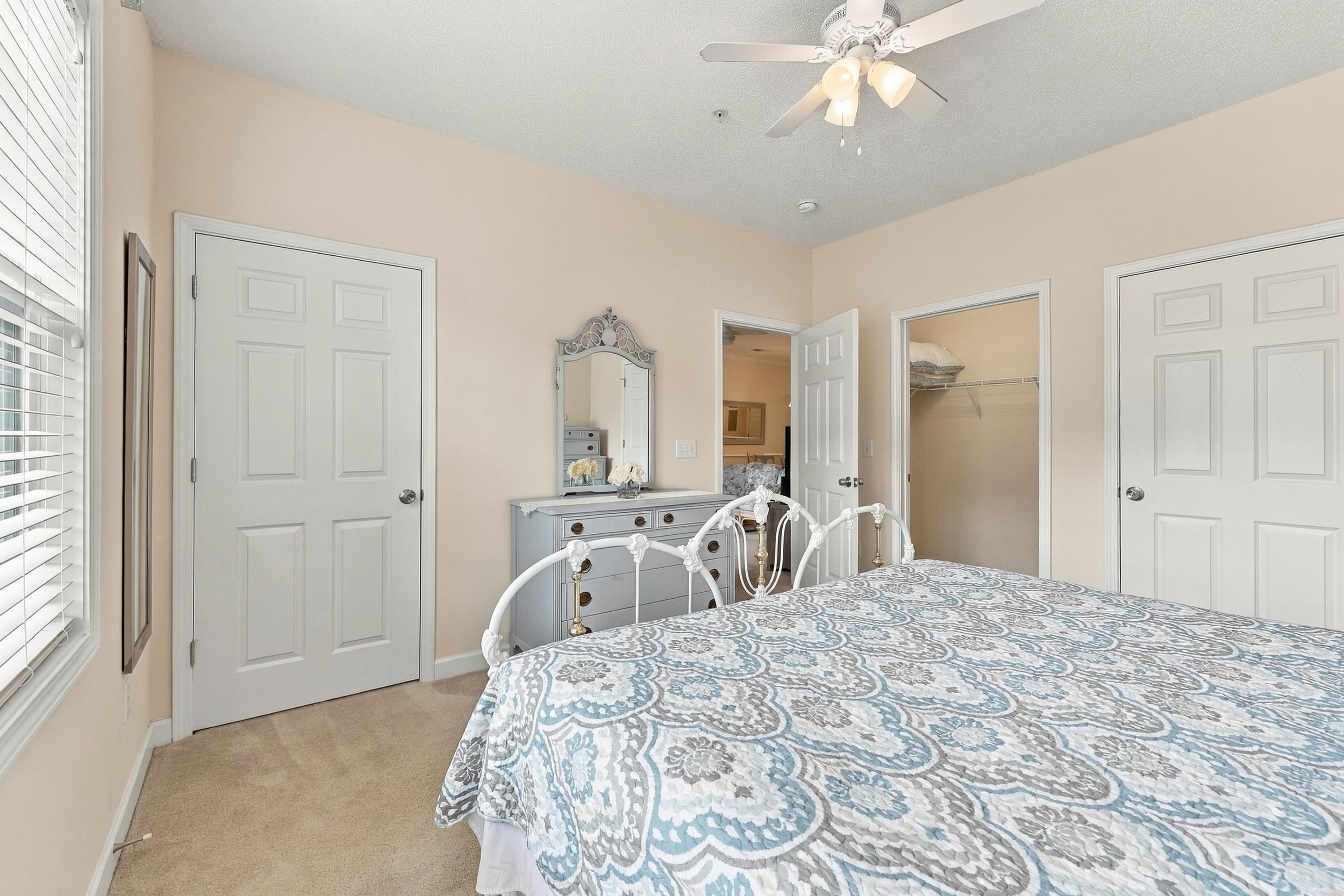208 Castle Dr. Property Photo 15