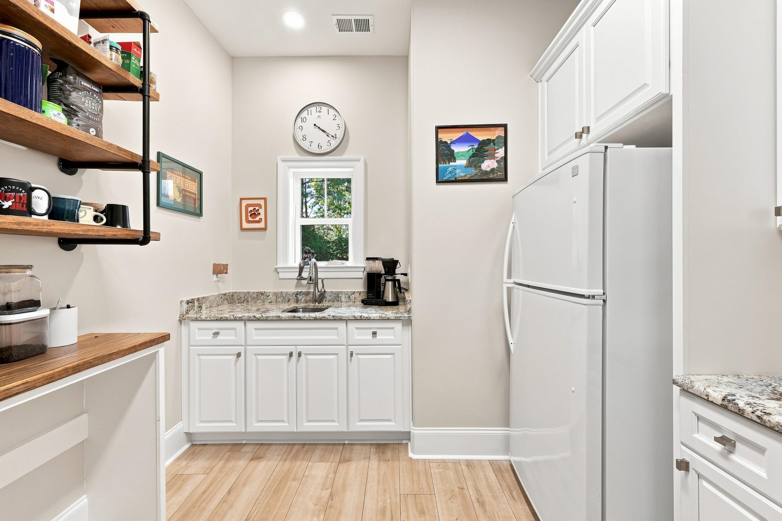 5185 Alwoodley Ln. Property Photo 22