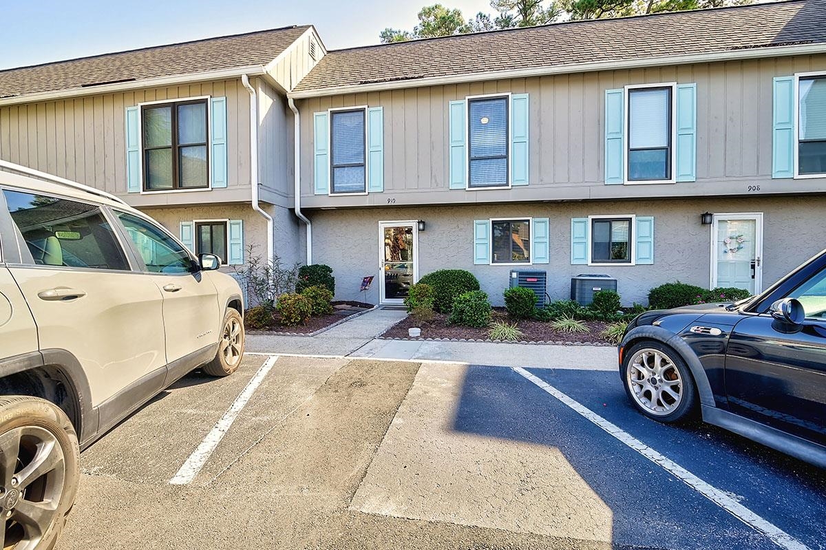 910 Villa Dr. Property Photo 1