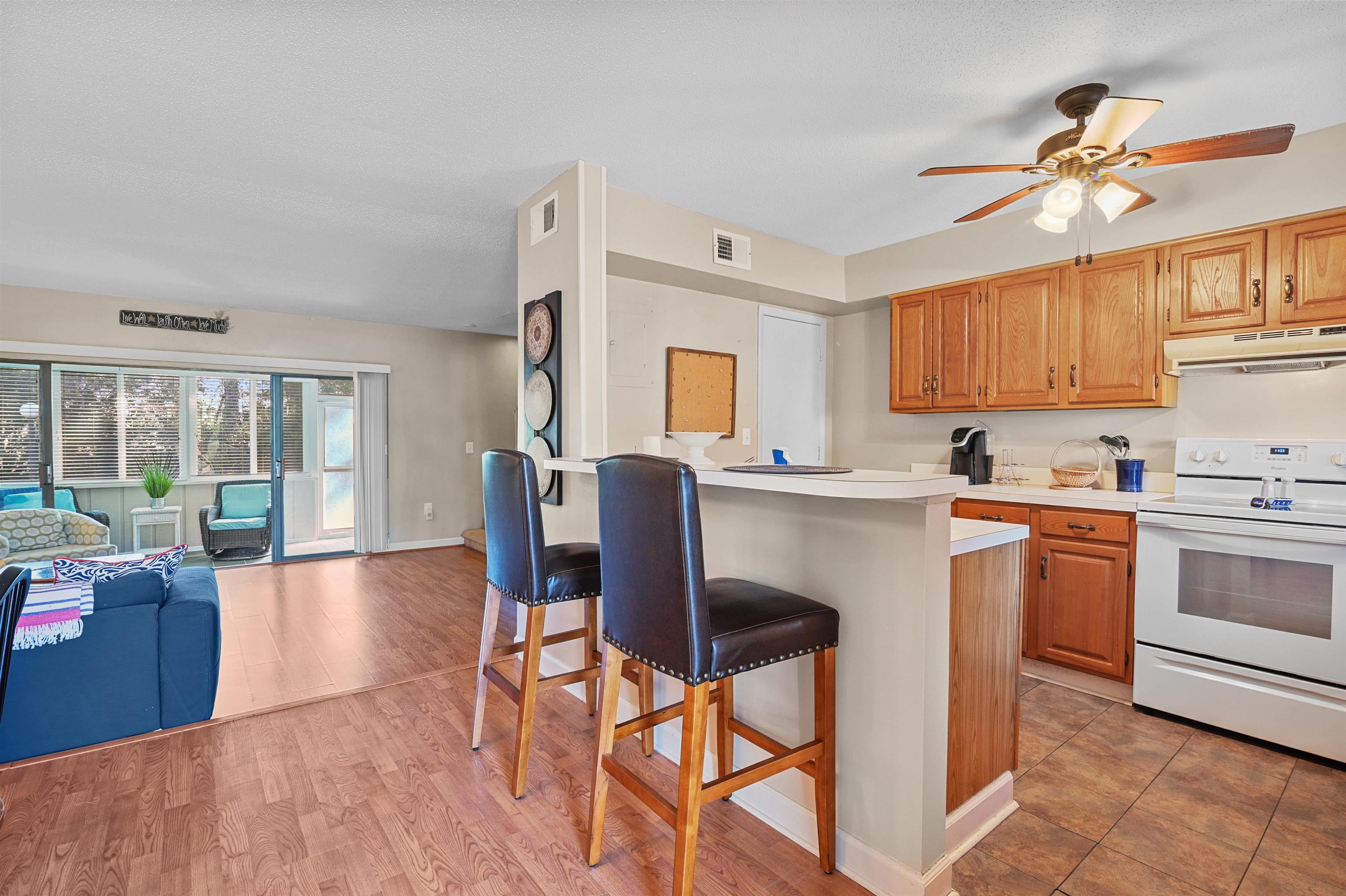 910 Villa Dr. Property Photo 15