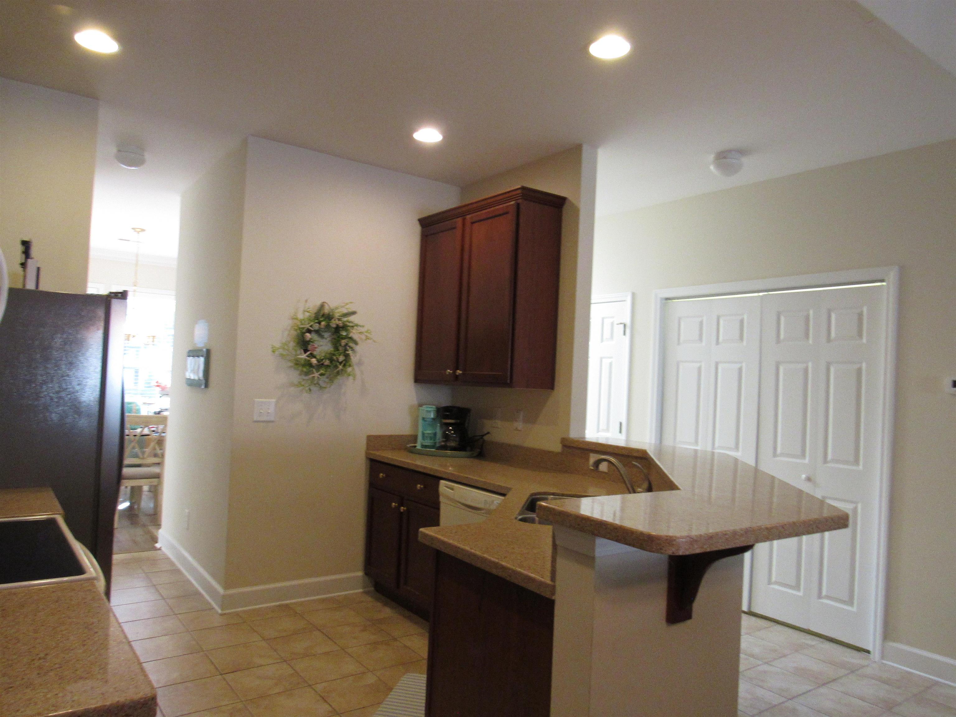 601 Buckingham Ln. Property Photo 9