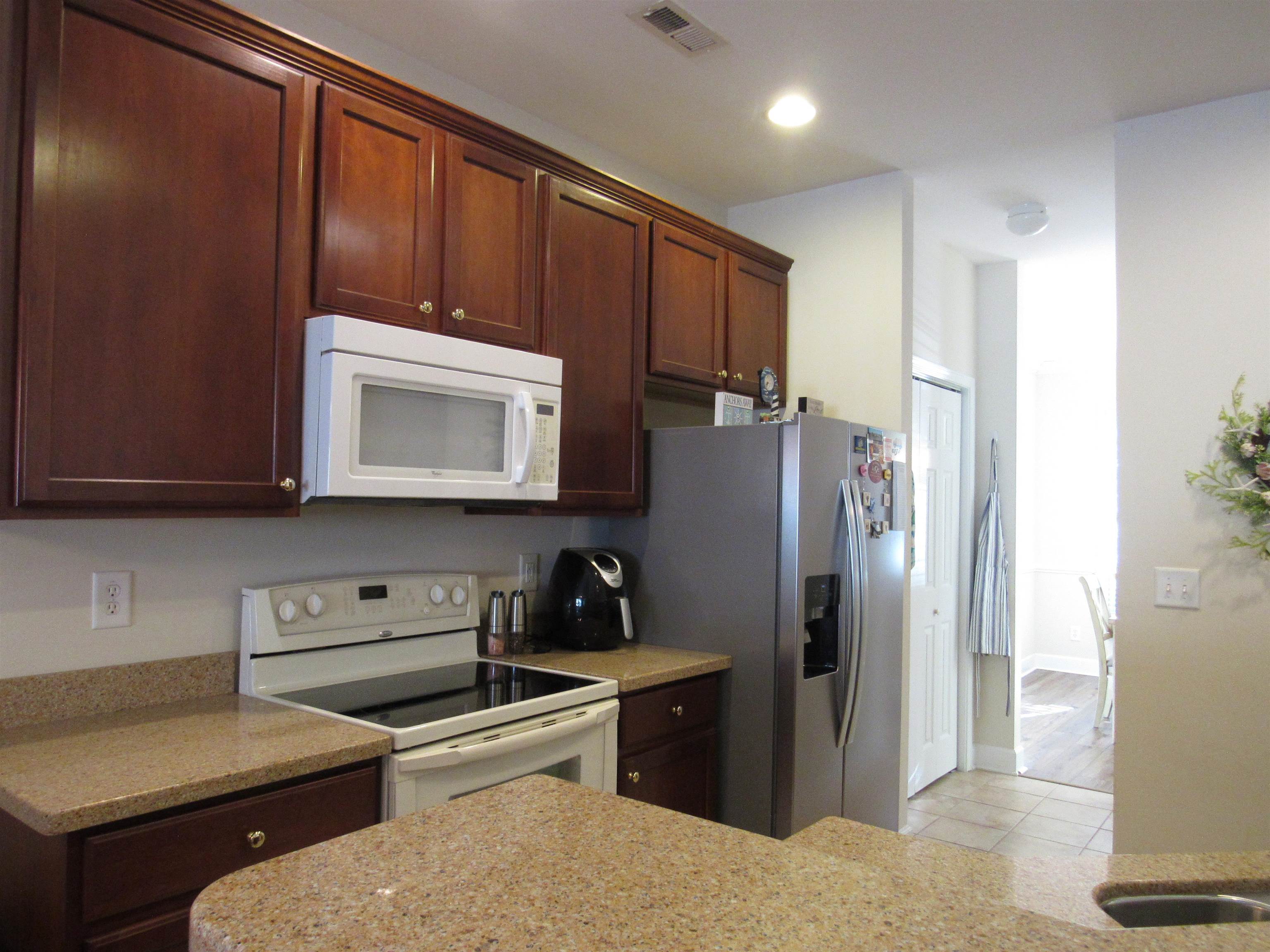 601 Buckingham Ln. Property Photo 11